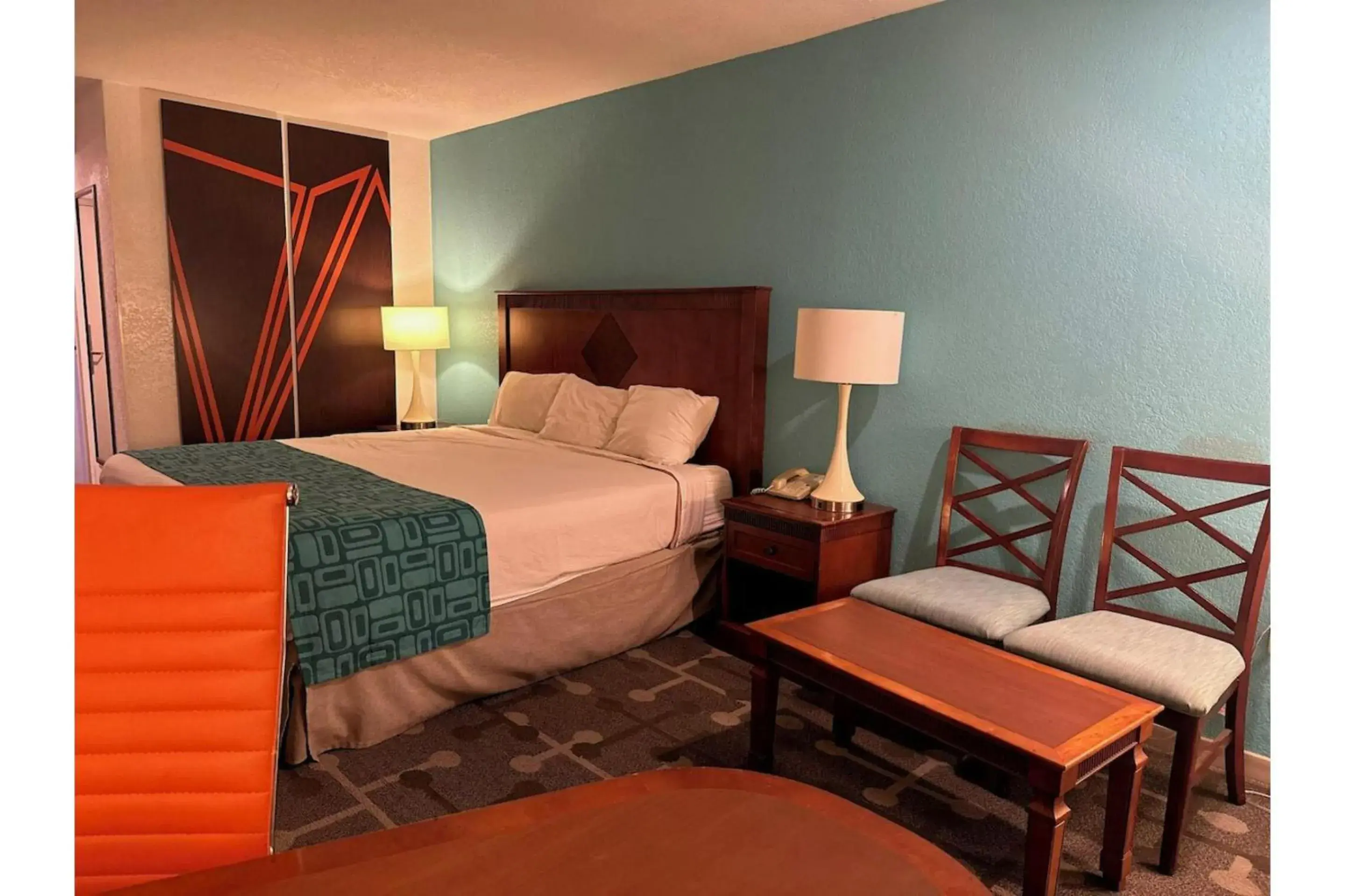 King Bed Smoking in Moonlight Inn Hotel O Hattiesburg, MS King Bed Smoking in Moonlight Inn Hotel O Hattiesburg, MS