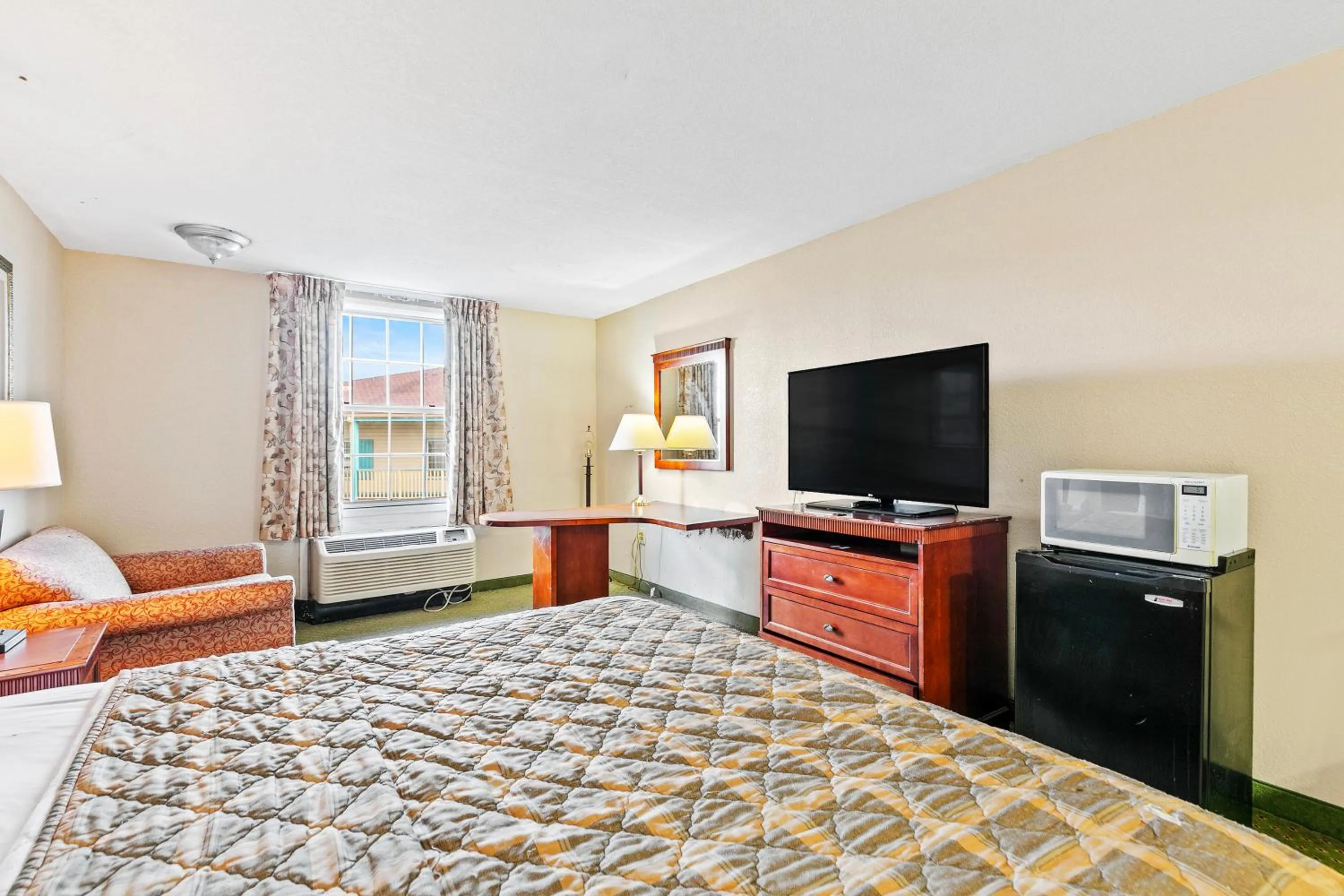 Bedroom, Bed in Moonlight Inn Hotel O Hattiesburg, MS