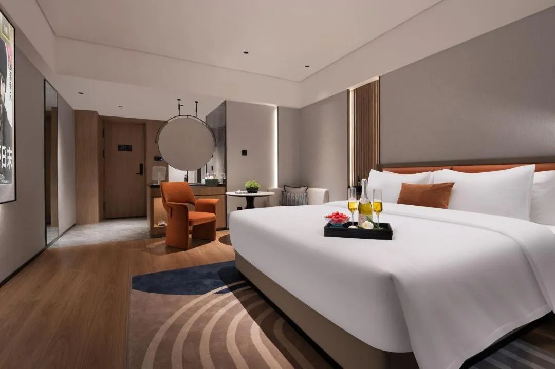 Bed in Mehood Lestie, Changsha High-speed Railway South Station Sports New City