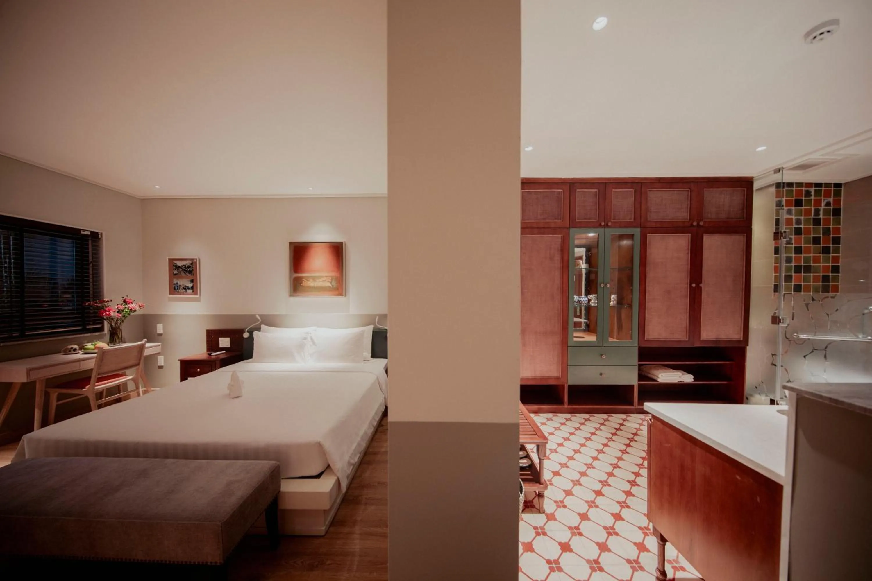 Photo of the whole room, Bed in Au Lac Boutique Hotel