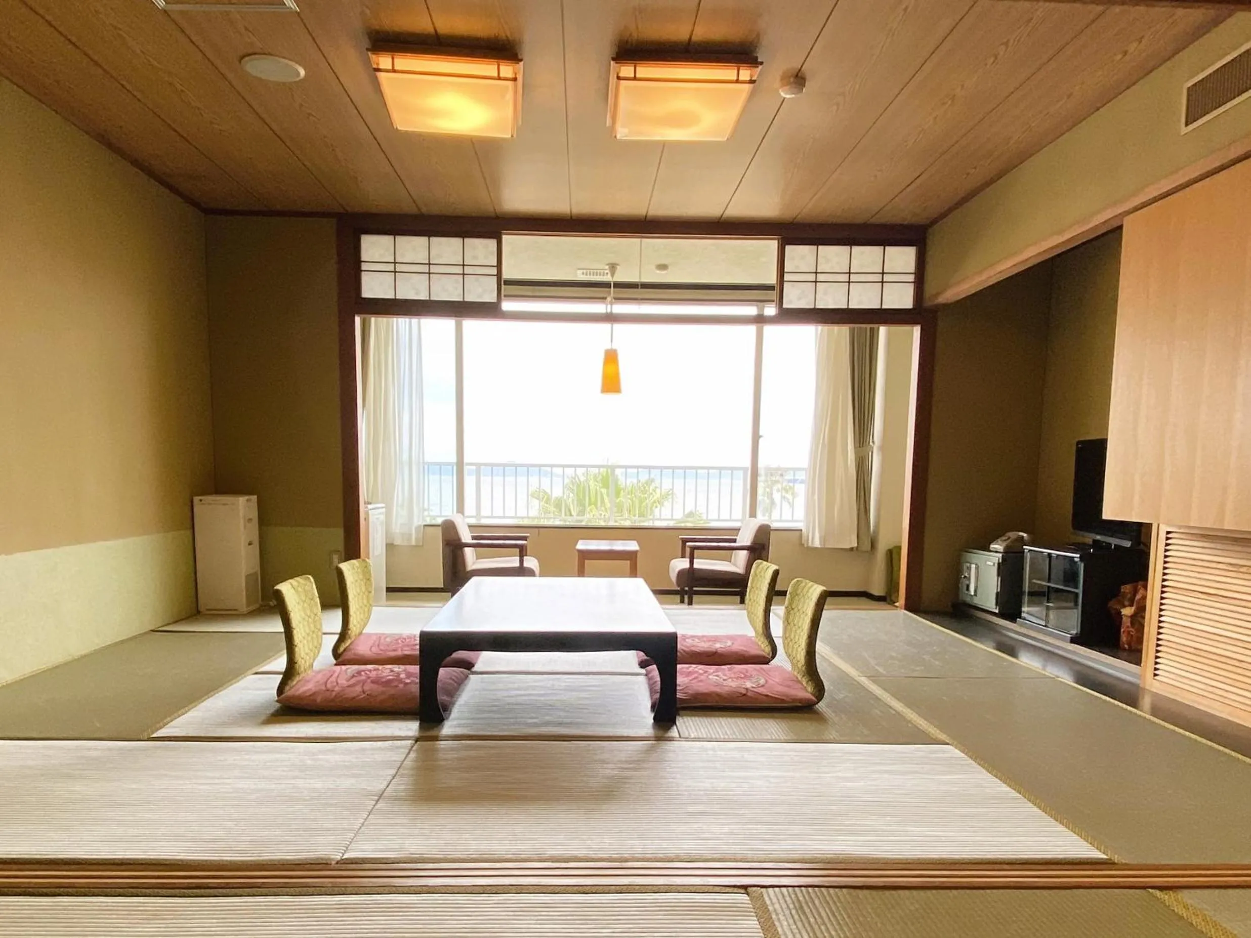 Living room in Nishiura Grand Hotel Kikkei