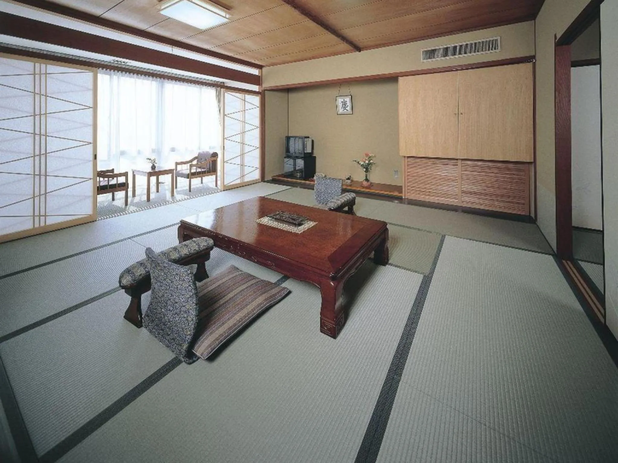 Photo of the whole room in Nishiura Grand Hotel Kikkei