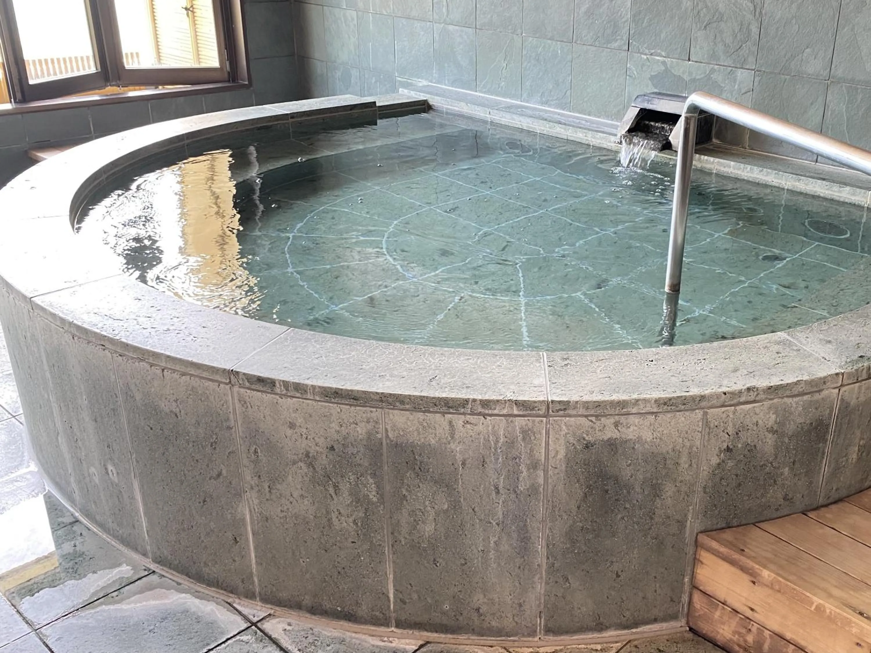 Public Bath in Nishiura Grand Hotel Kikkei