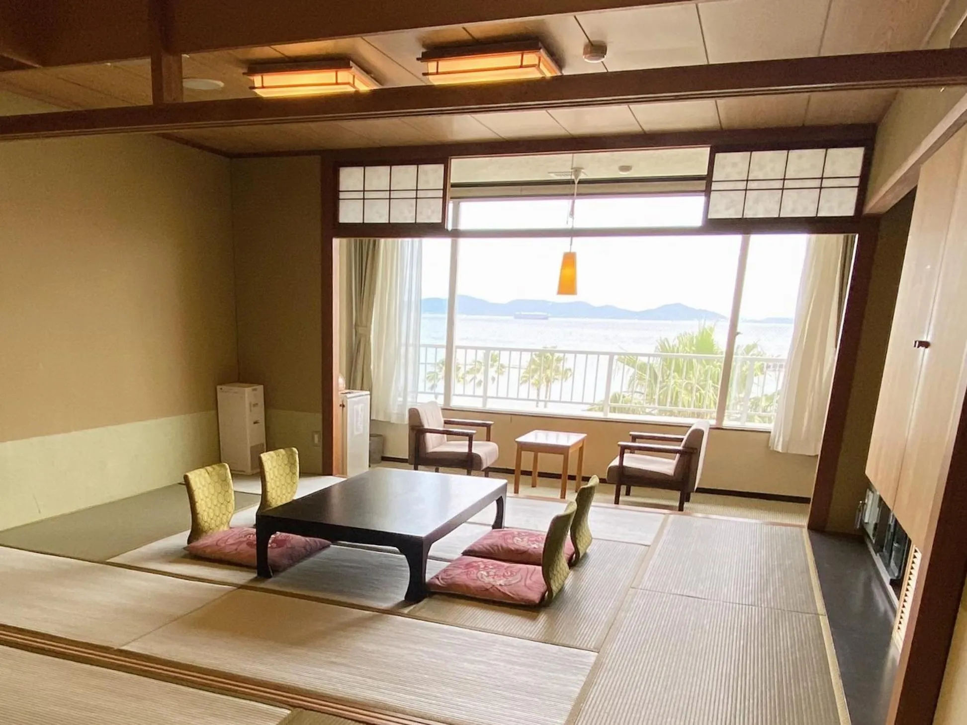 Living room in Nishiura Grand Hotel Kikkei