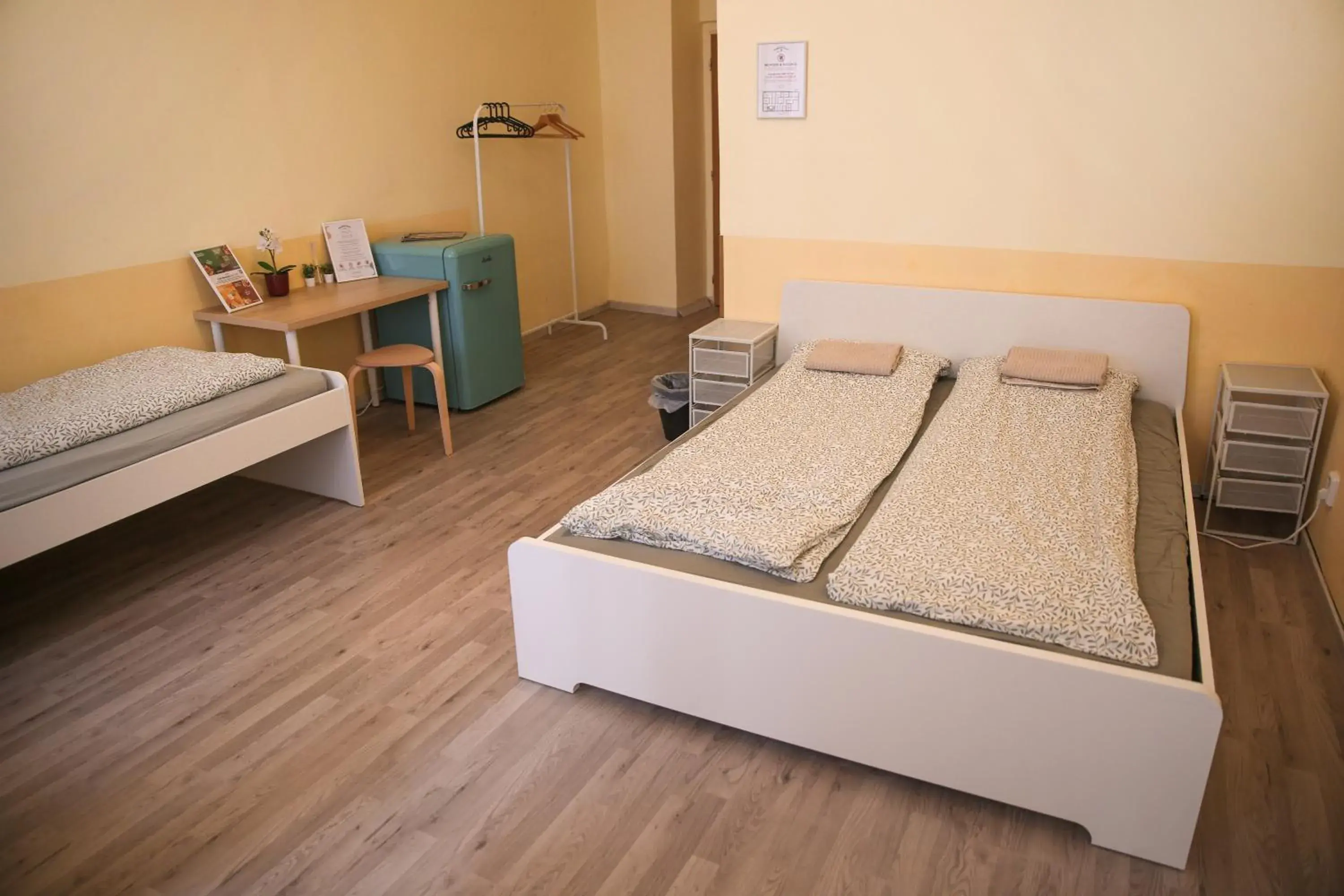 Double or Twin Room with Private Bathroom in Koreatown Double or Twin Room with Private Bathroom in Koreatown