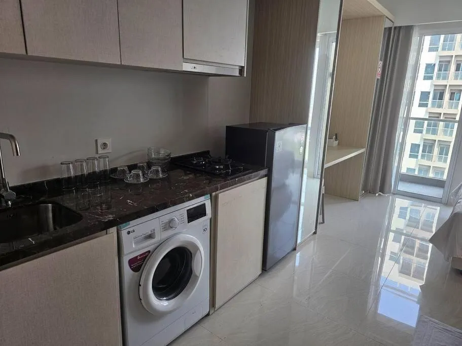 Green Sedayu Apartment Suite by Ellison