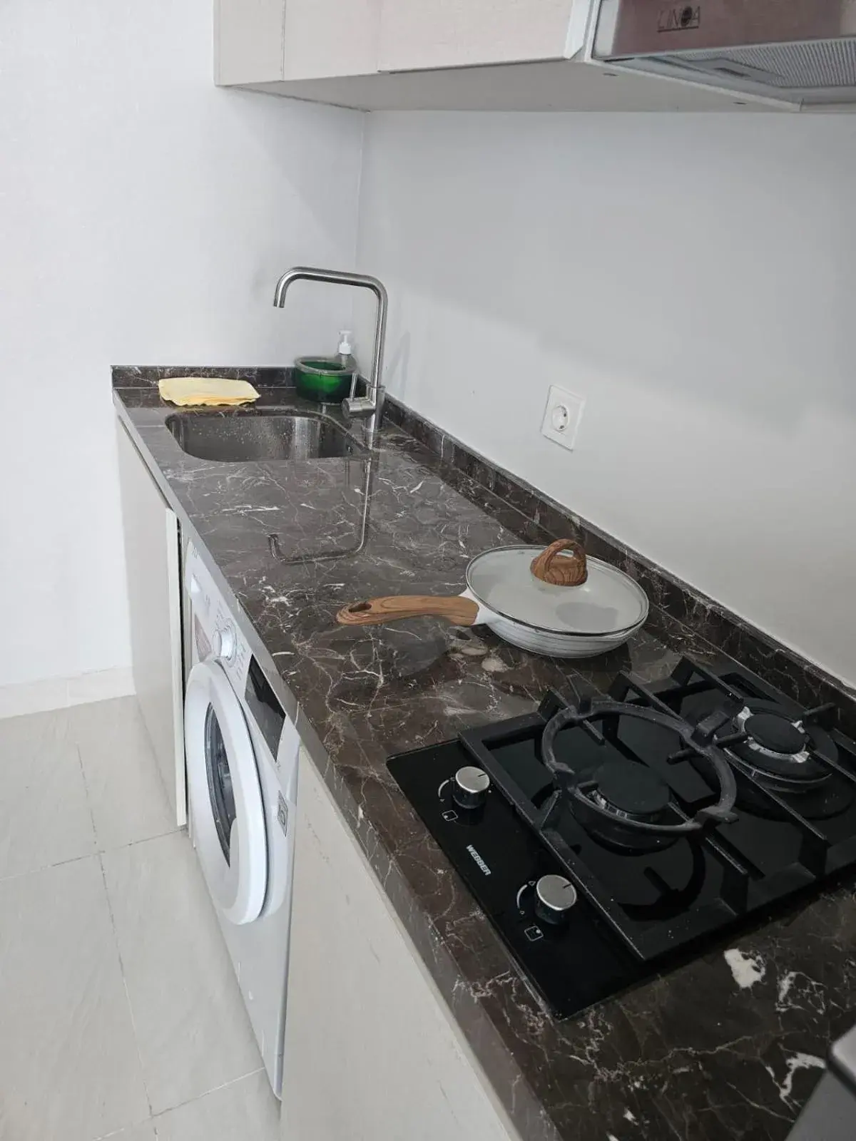 Green Sedayu Apartment Suite by Ellison Green Sedayu Apartment Suite by Ellison