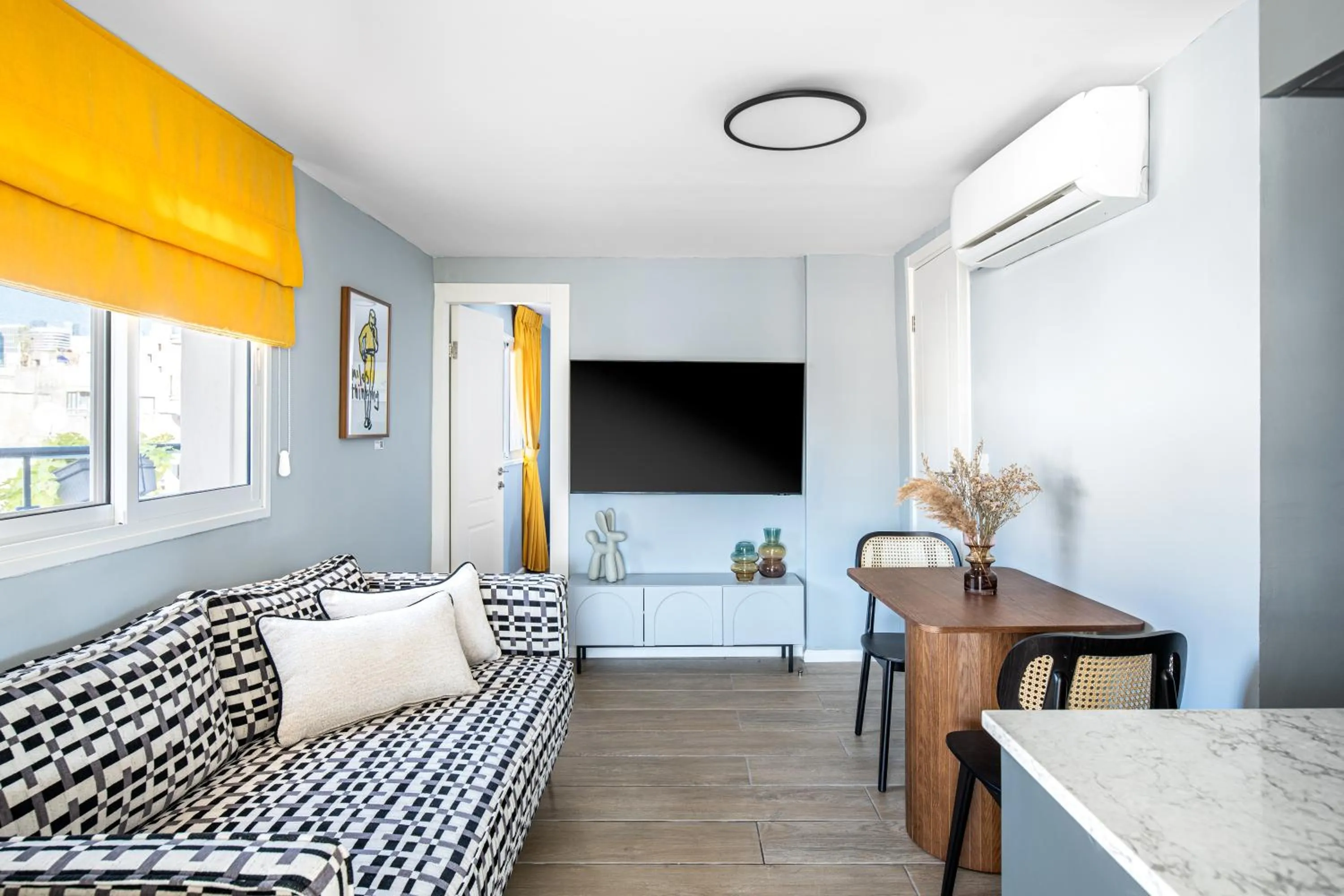 Living room, Bed in Mate Levinski - By HOMY