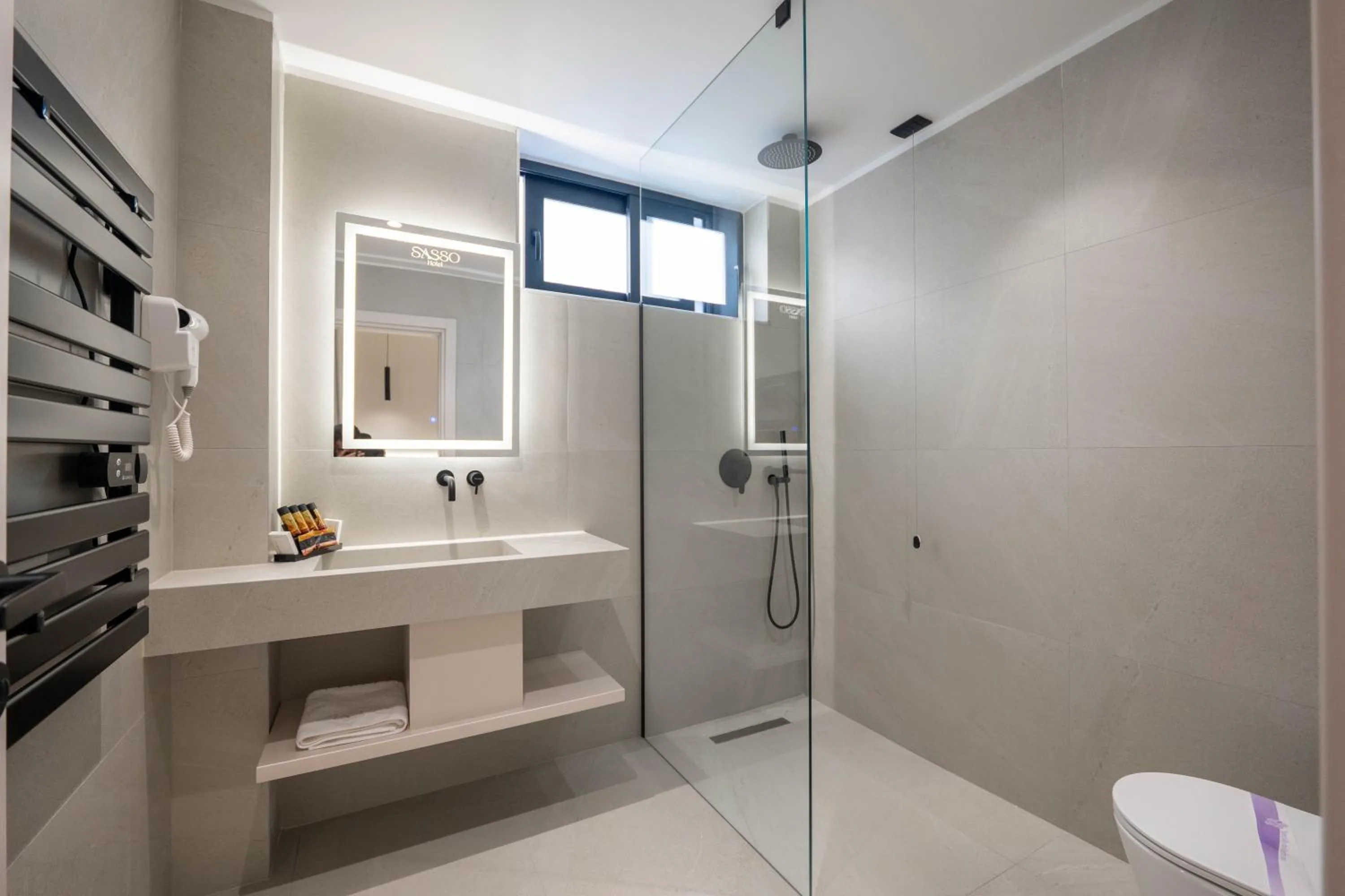 Shower in SASSO Hotel
