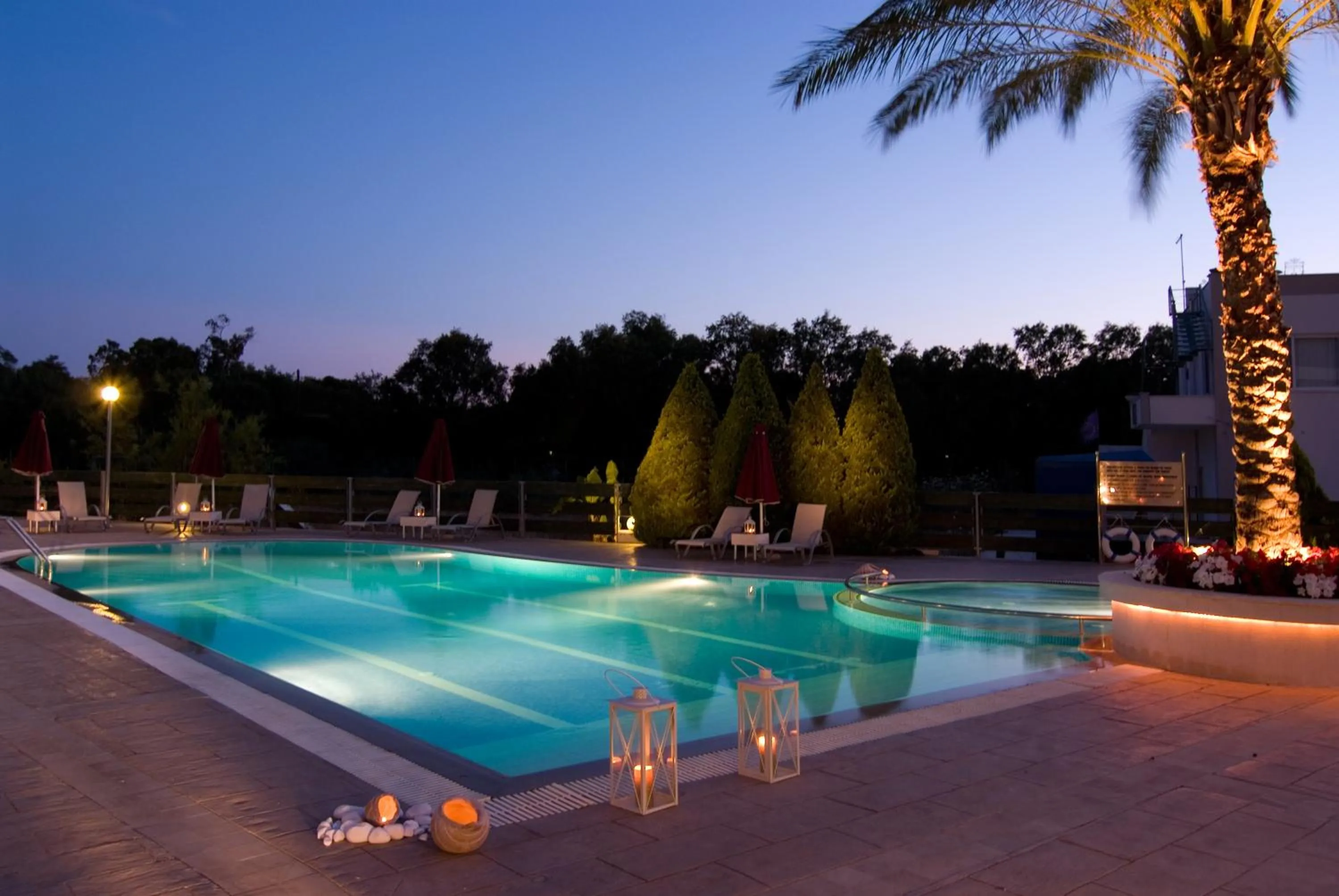 Swimming pool in Verde Al Mare Boutique Hotel