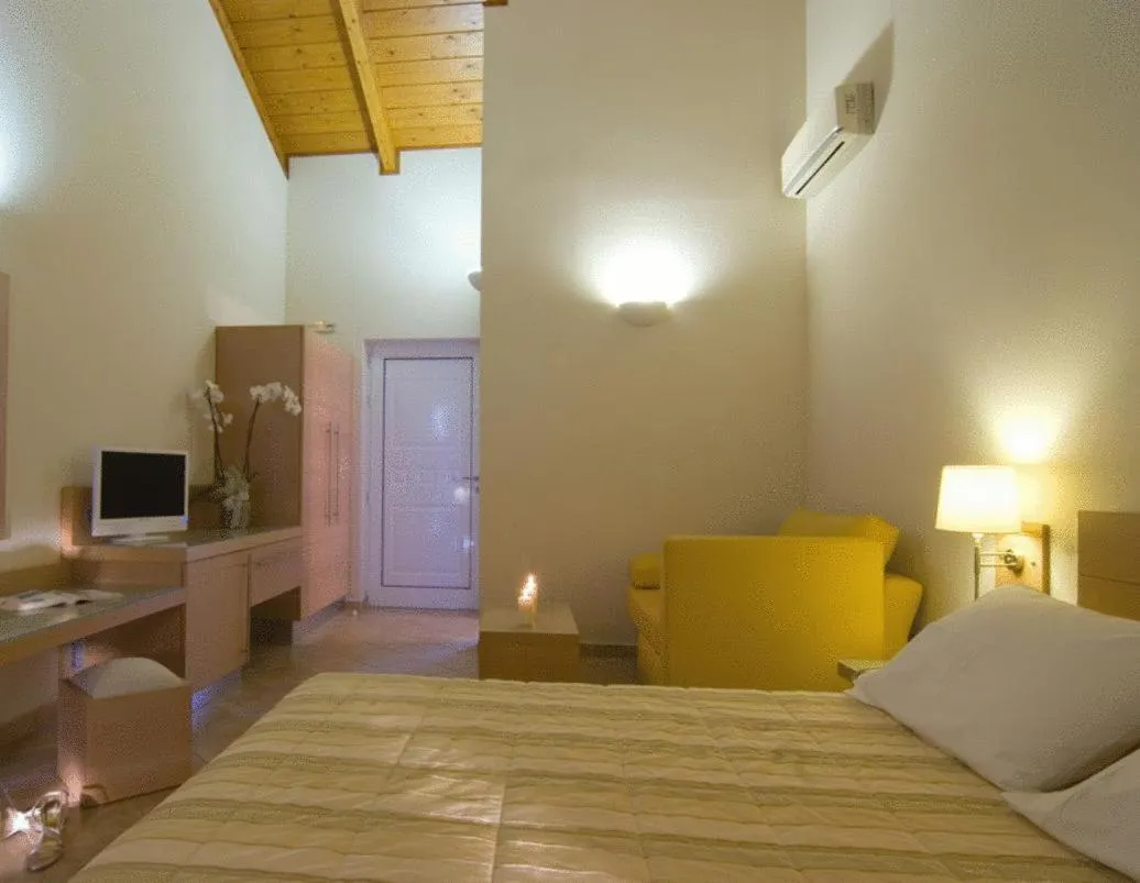 Bedroom, Bed in Verde Al Mare Boutique Hotel