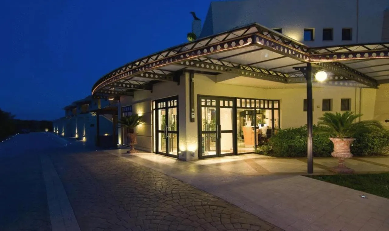 Facade/entrance in Verde Al Mare Boutique Hotel