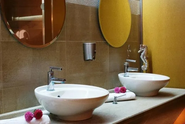 Decorative detail in Verde Al Mare Boutique Hotel