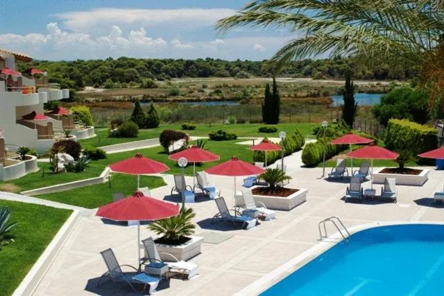 Swimming pool in Verde Al Mare Boutique Hotel