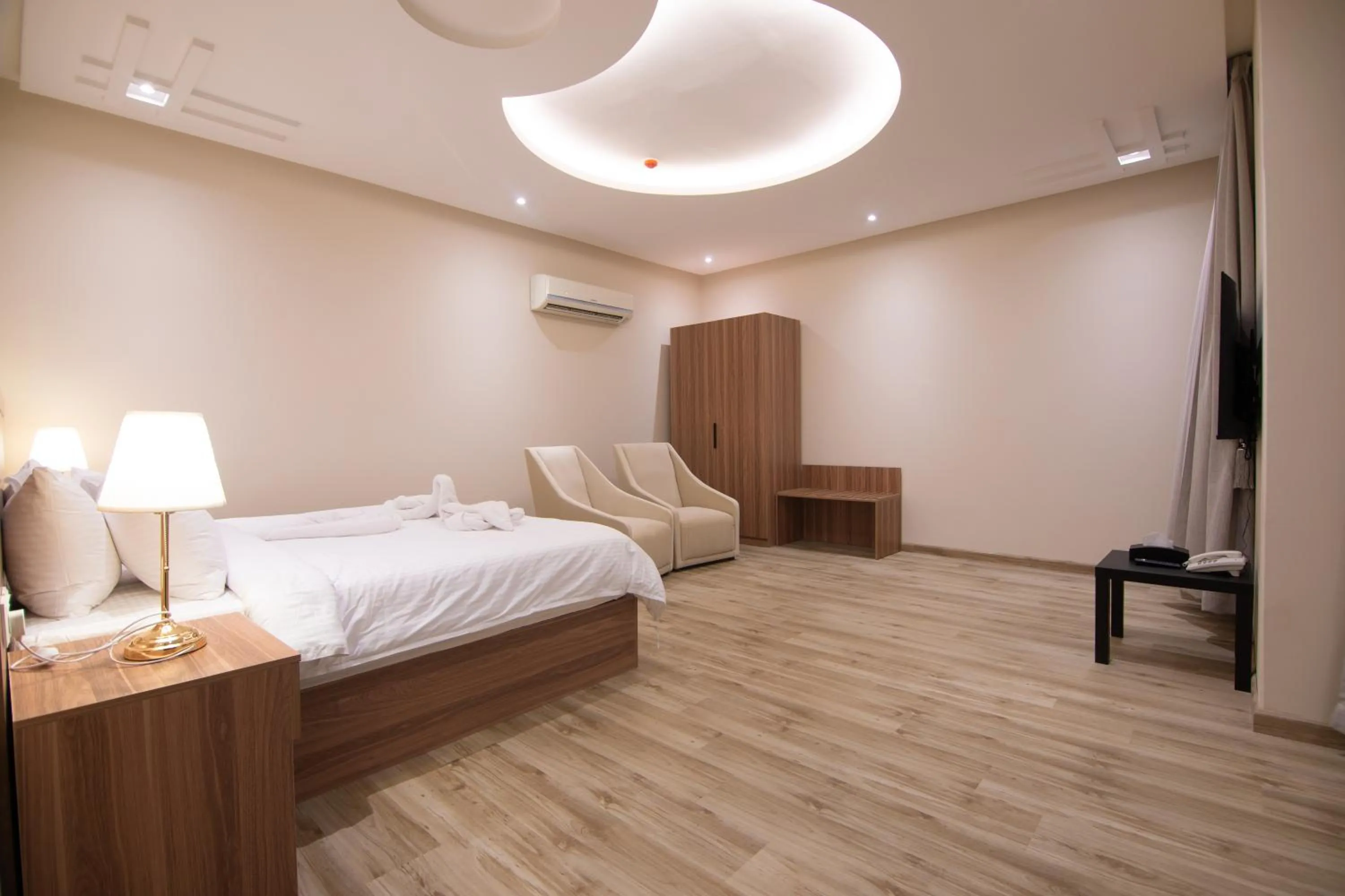 Bed in Towlan Alfalah