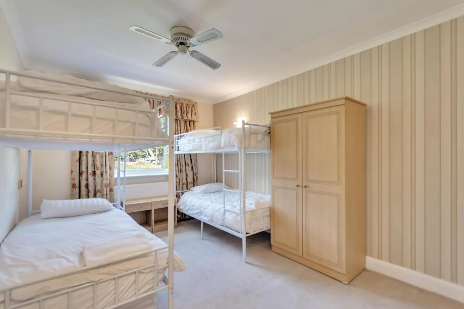 Bed in White Waters Bed and Breakfast