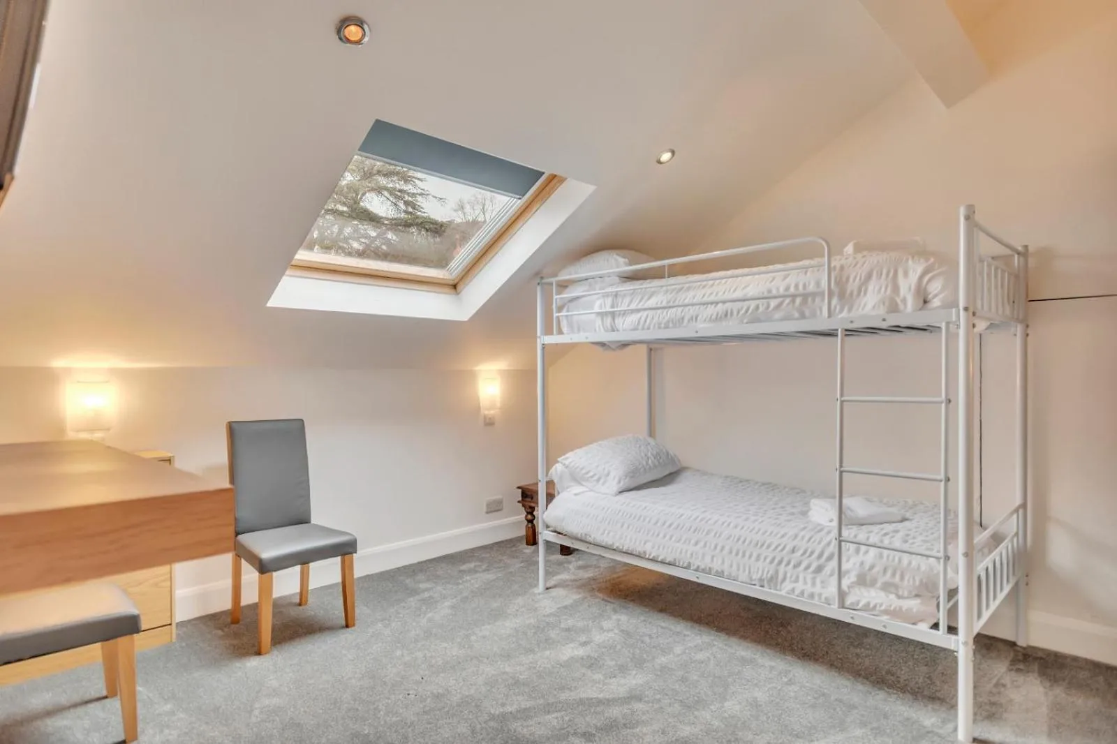 Bed in White Waters Bed and Breakfast