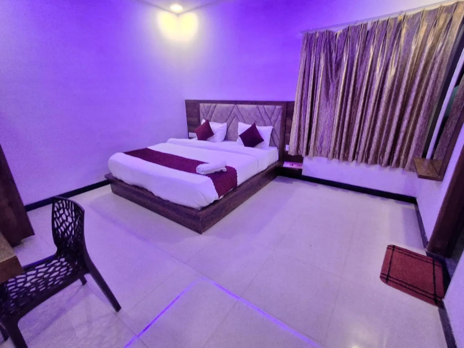 Bed in Braham Vatika Resort