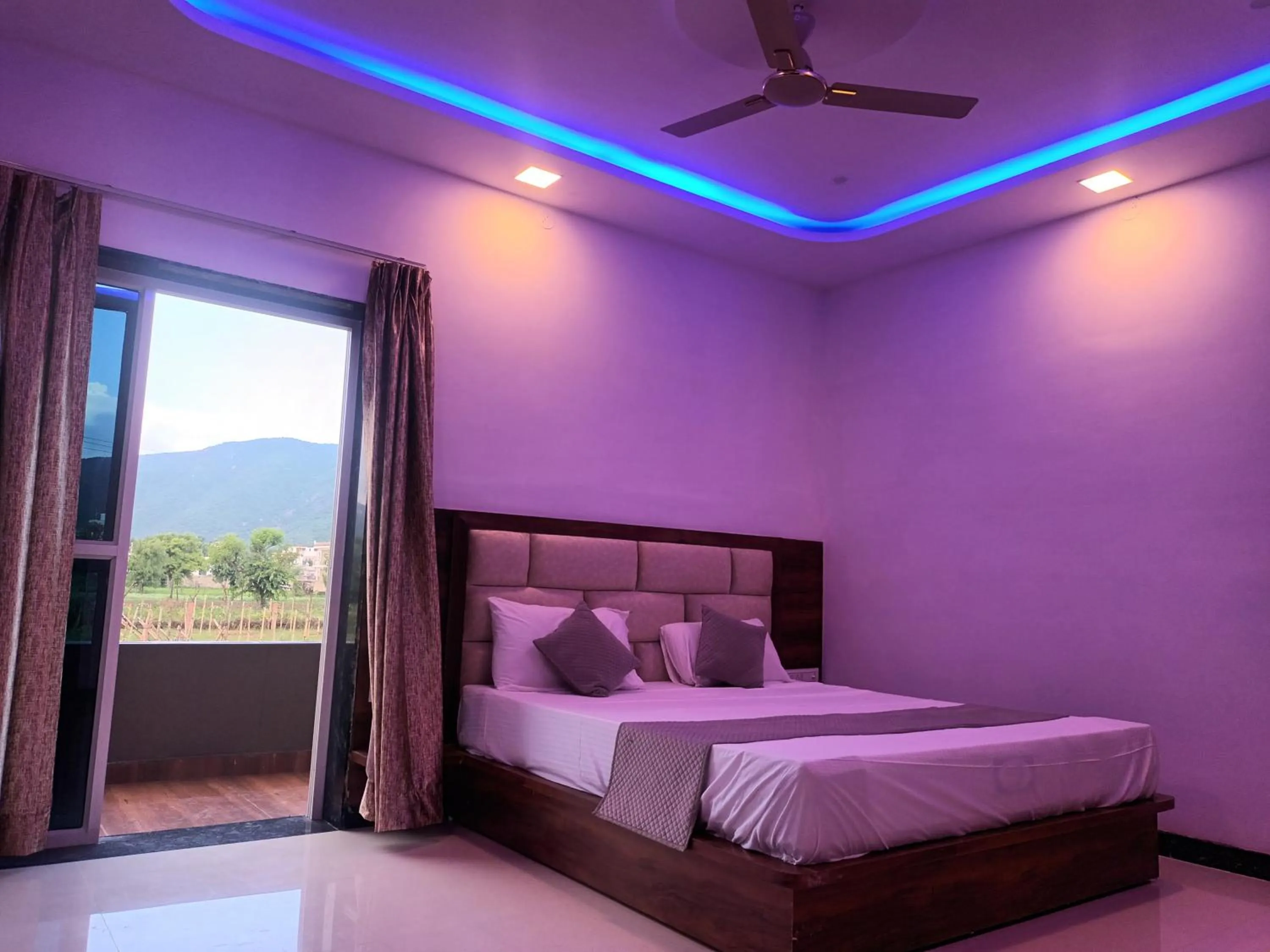 Bed in Braham Vatika Resort