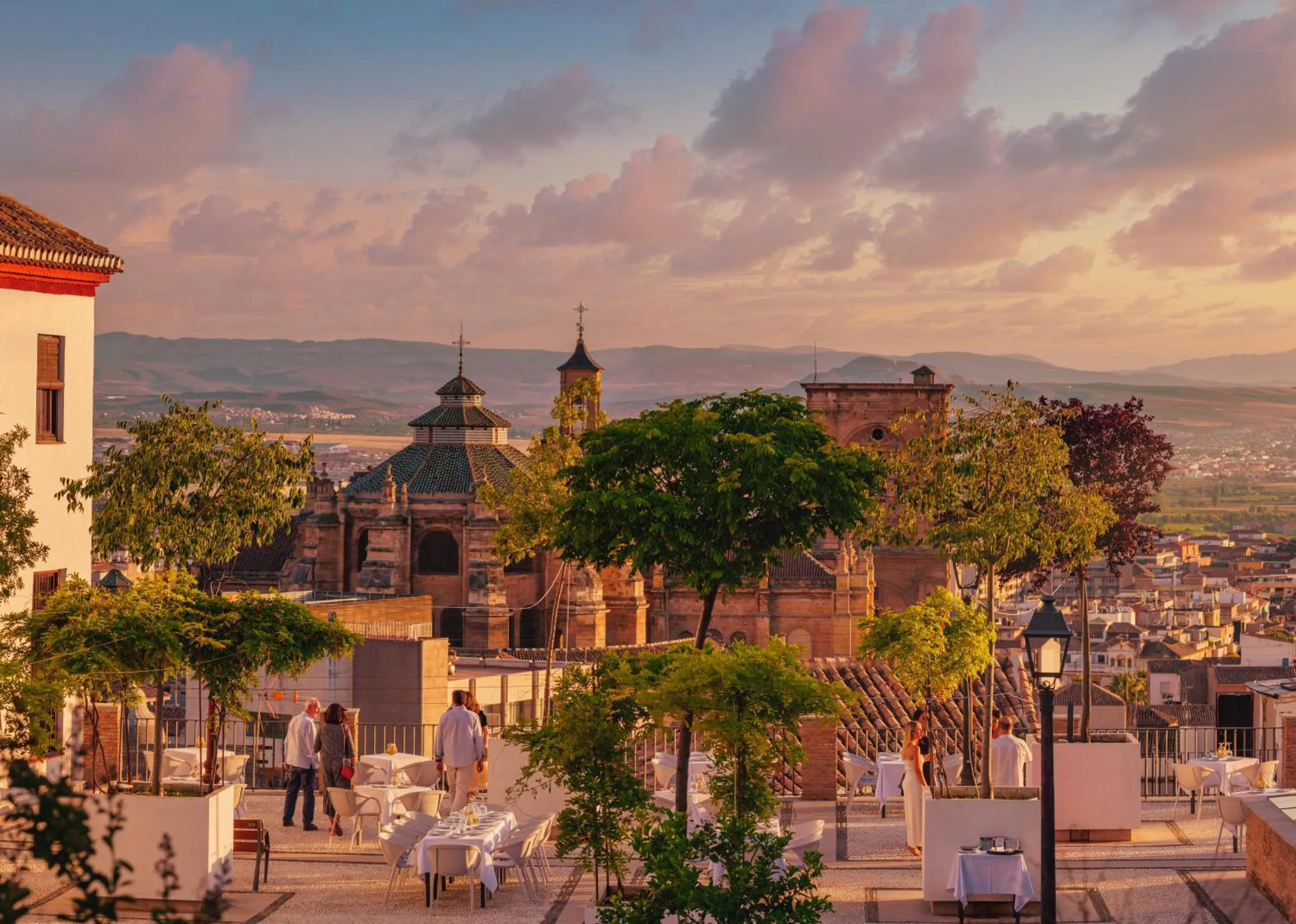 Restaurant/places to eat in Smart Suites Albaicin