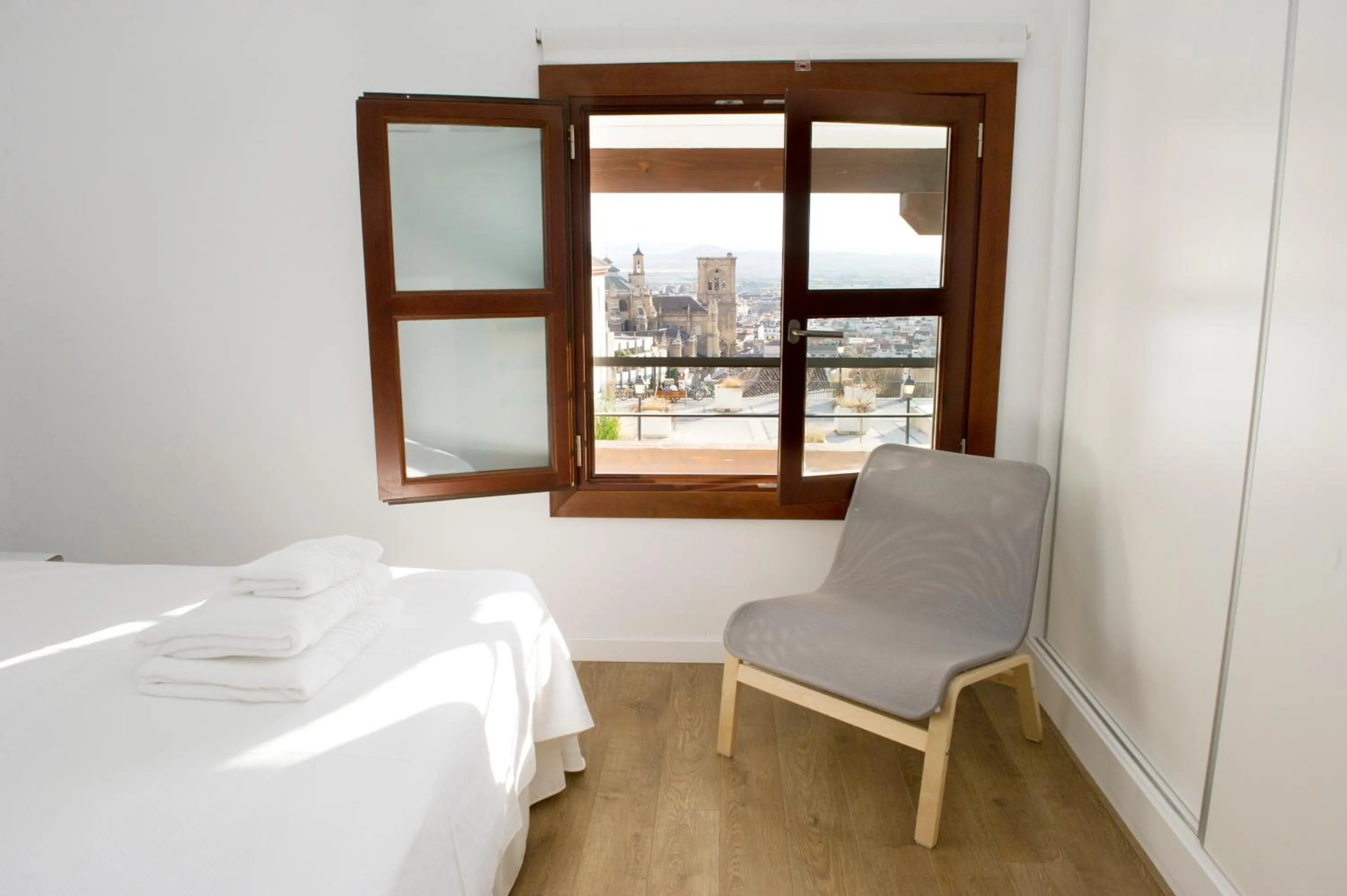 City view, Bed in Smart Suites Albaicin