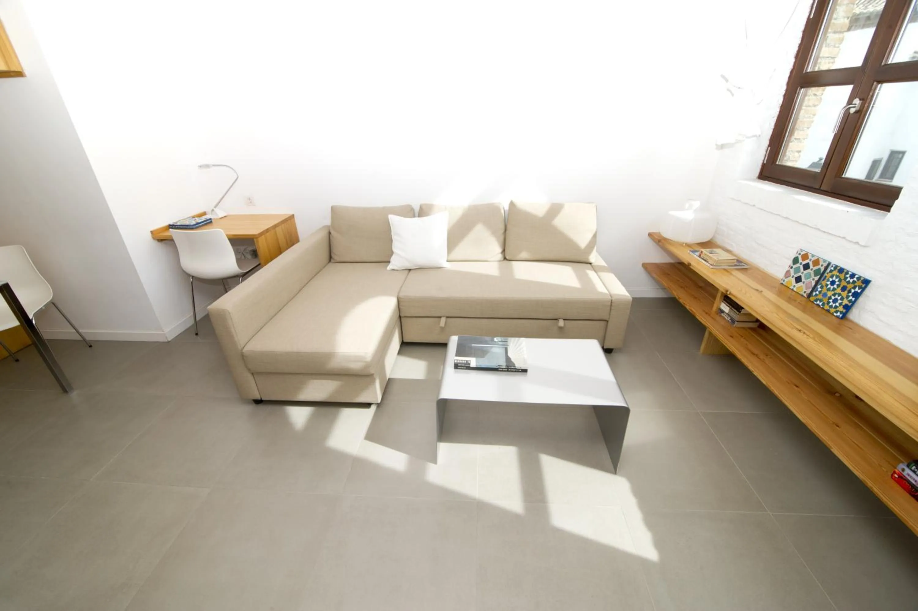 Bed in Smart Suites Albaicin