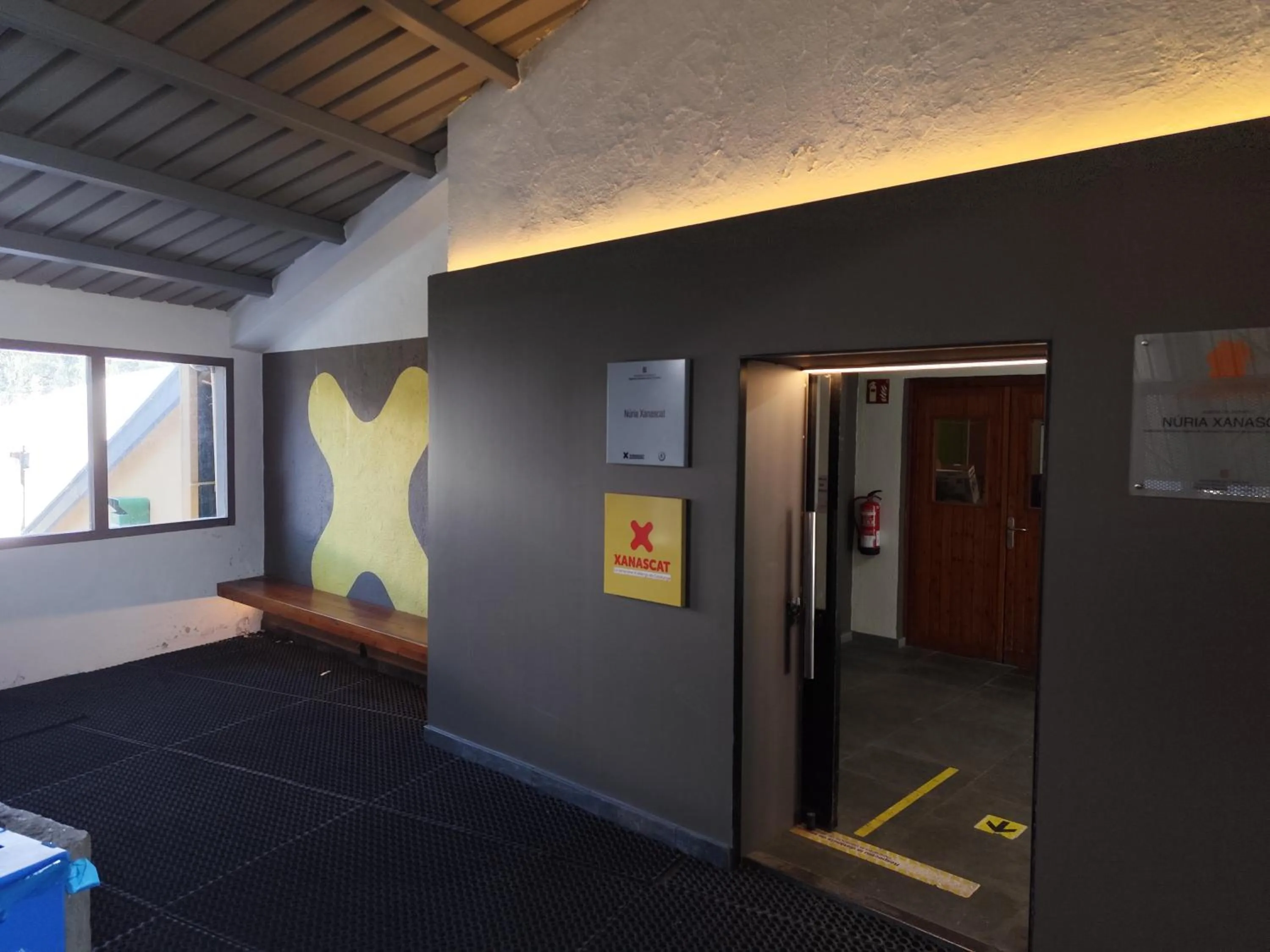 Facade/entrance in Alberg Núria Xanascat