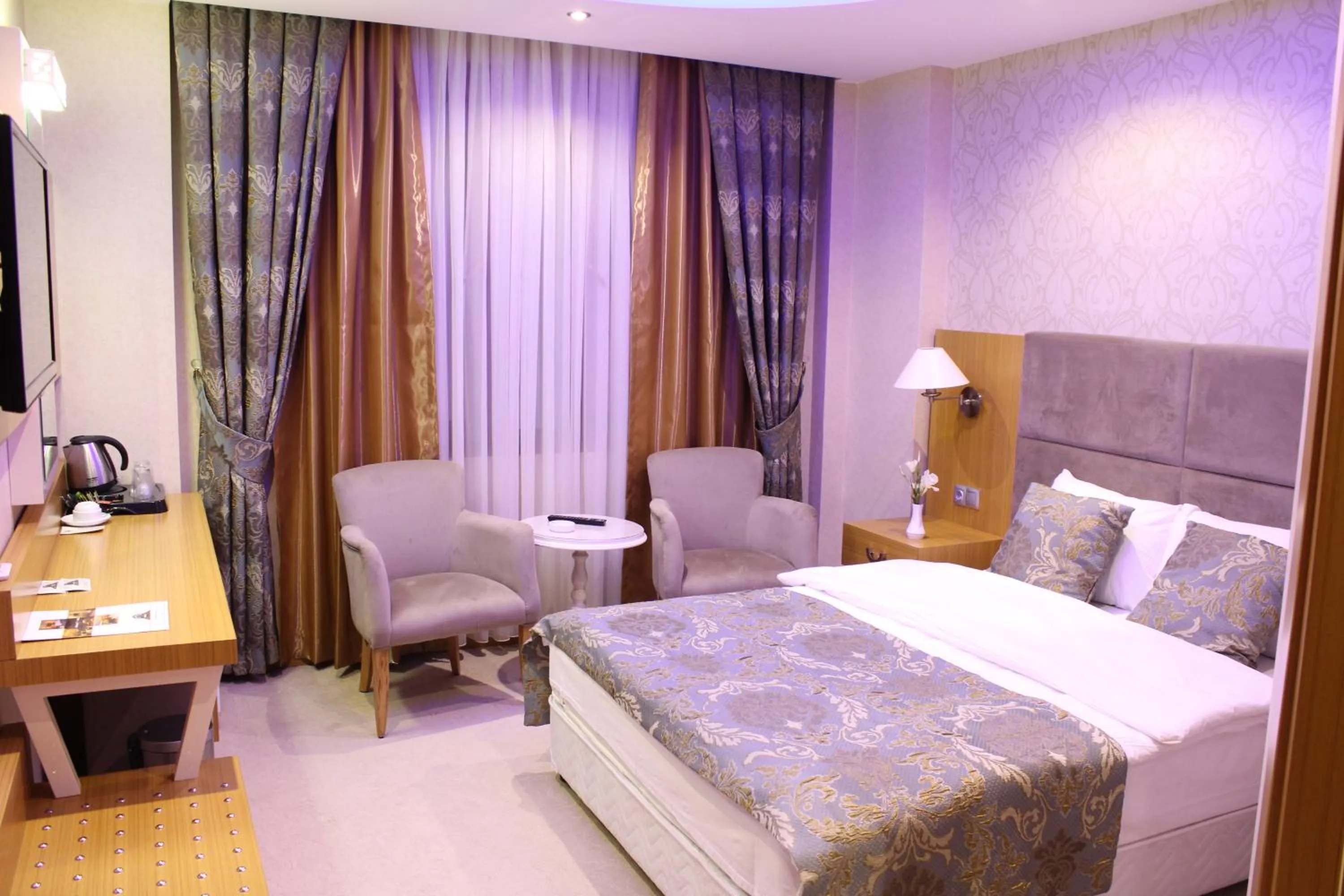 Bed in Adana Yukselhan Hotel