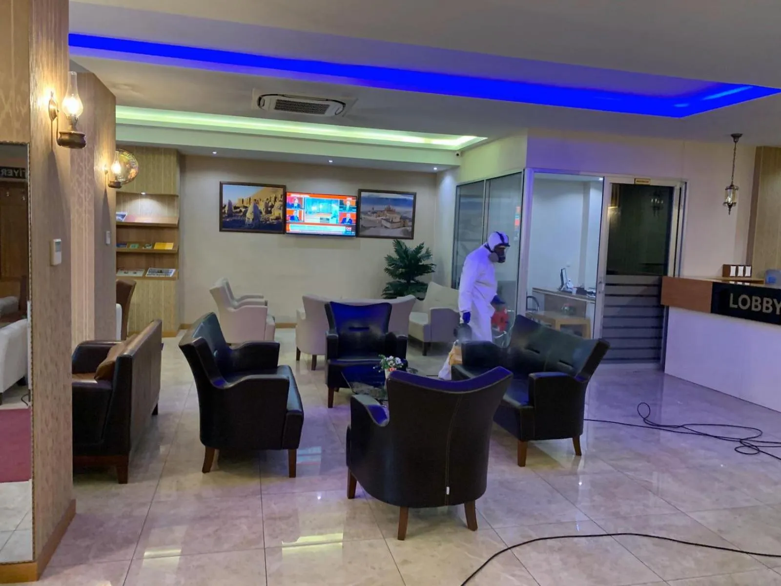 Lobby or reception in Adana Yukselhan Hotel