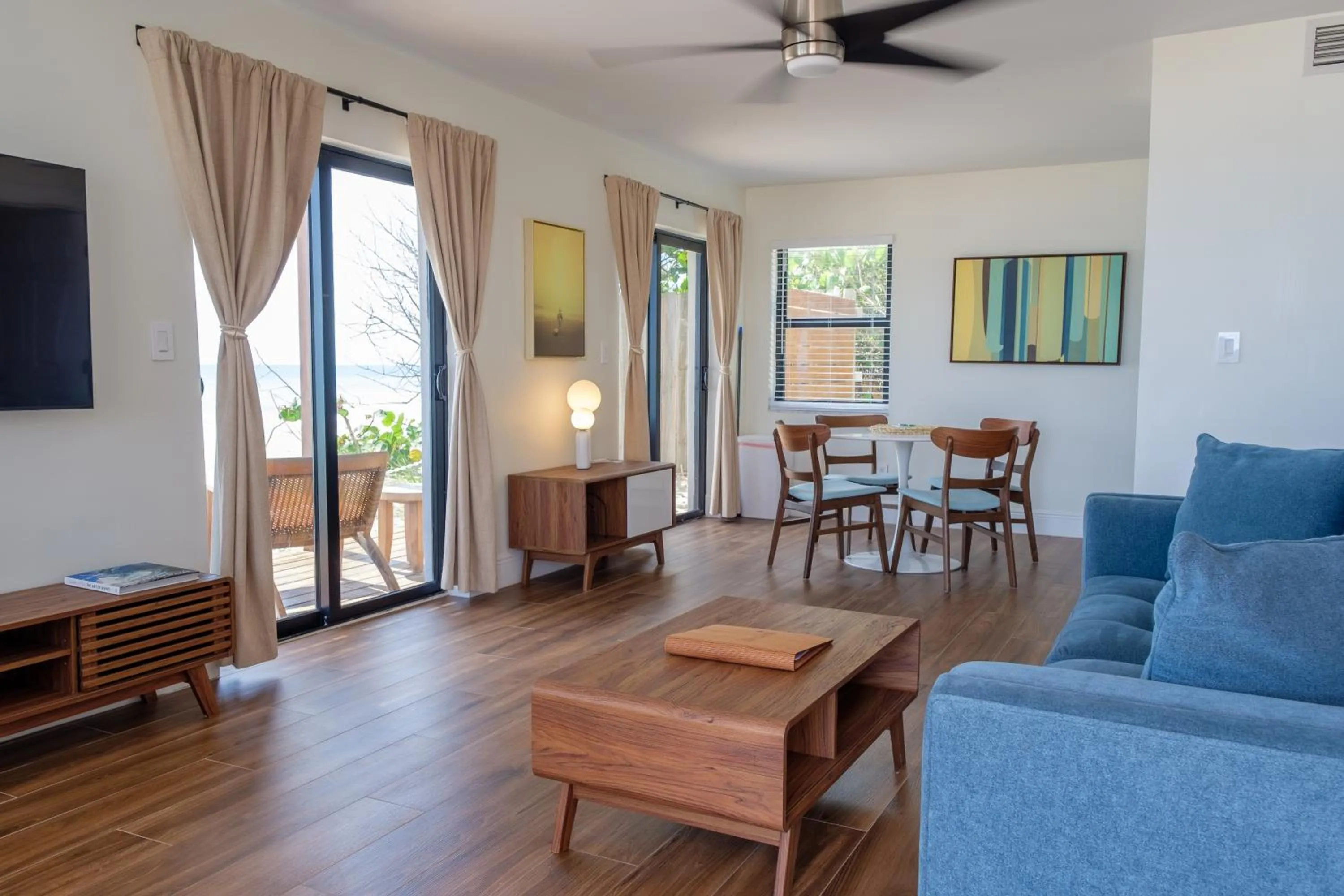 Living room in Melbourne Beach Resort & Surf Club