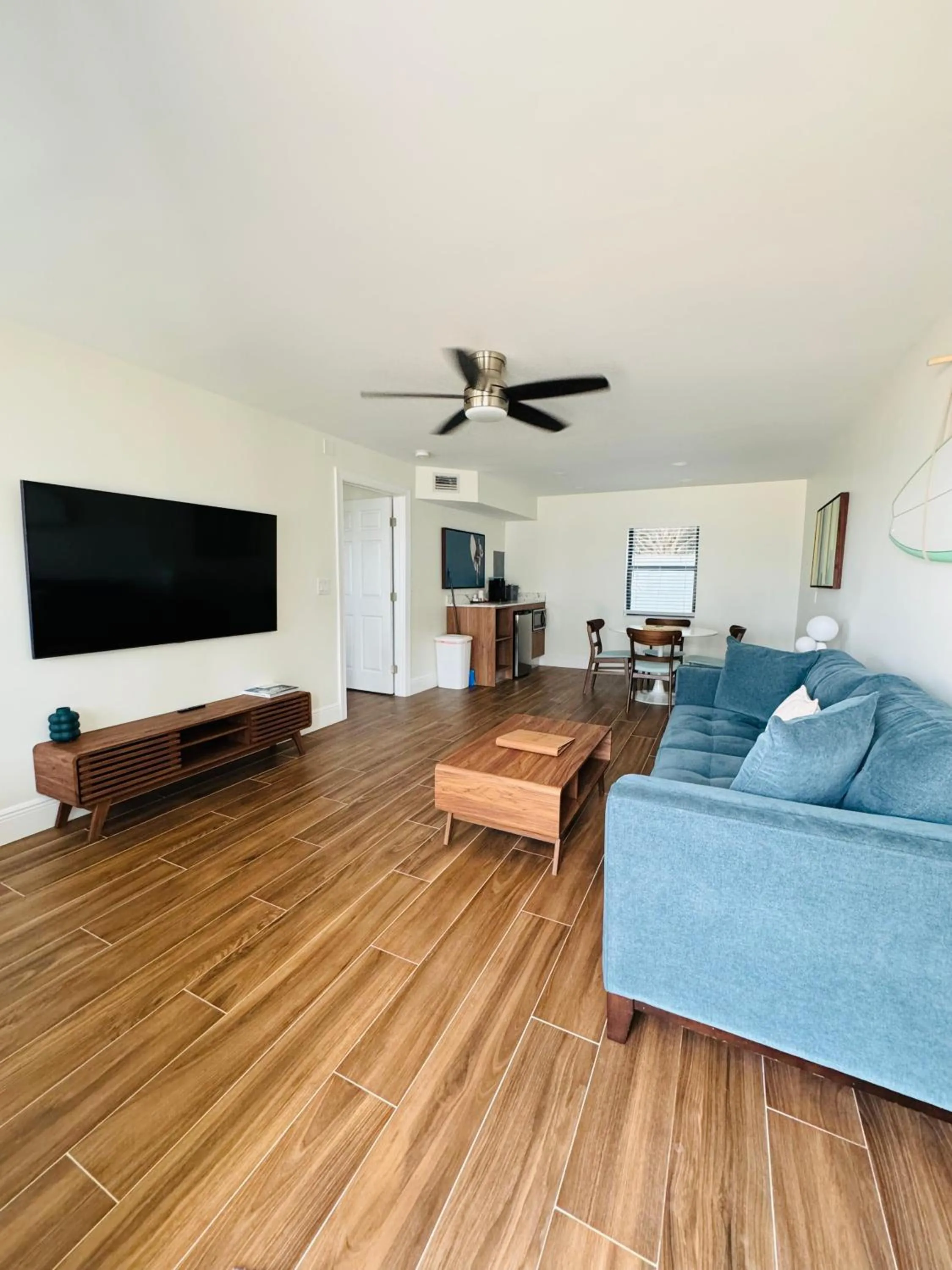 Living room in Melbourne Beach Resort & Surf Club