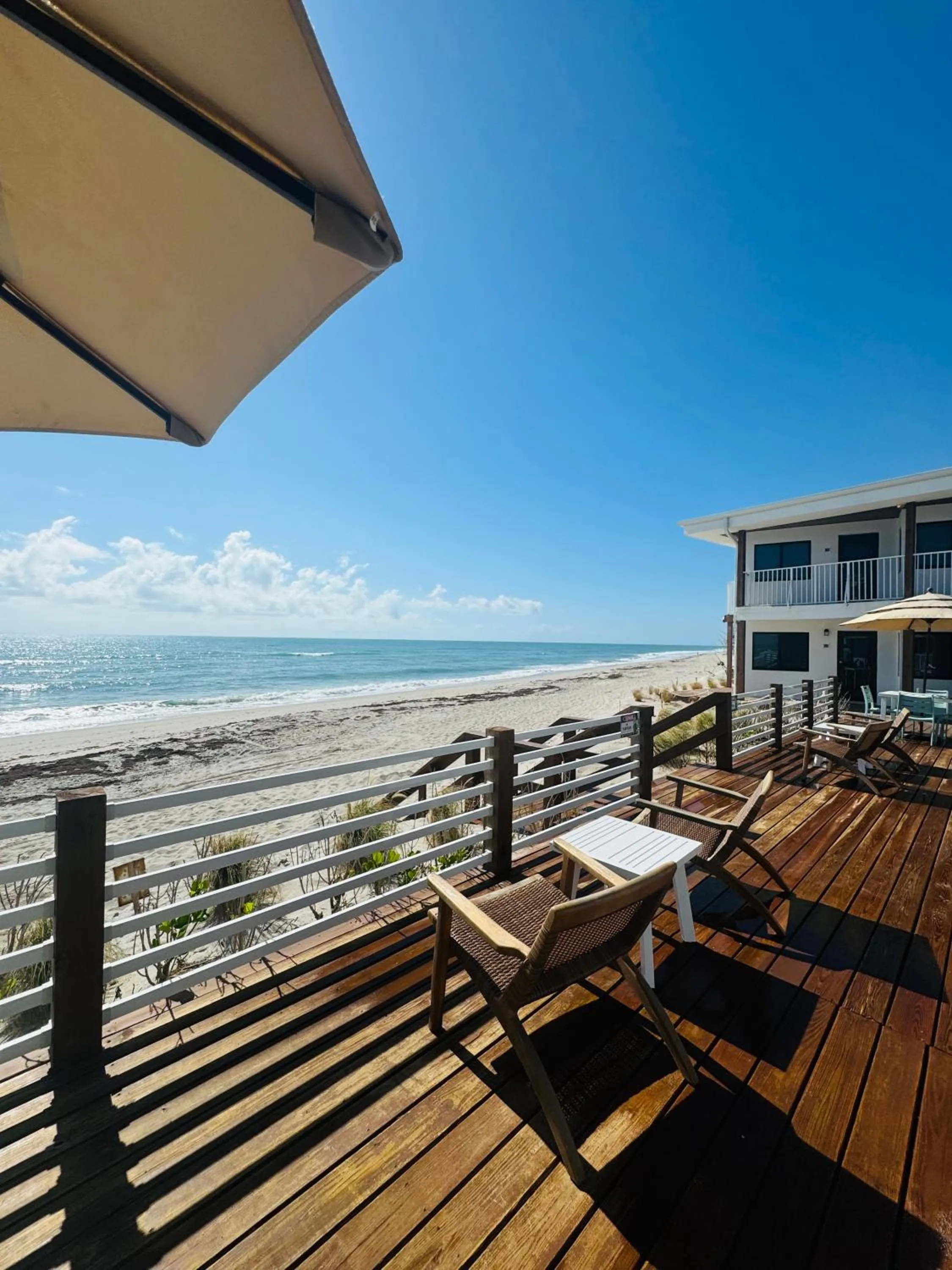 Property building in Melbourne Beach Resort & Surf Club