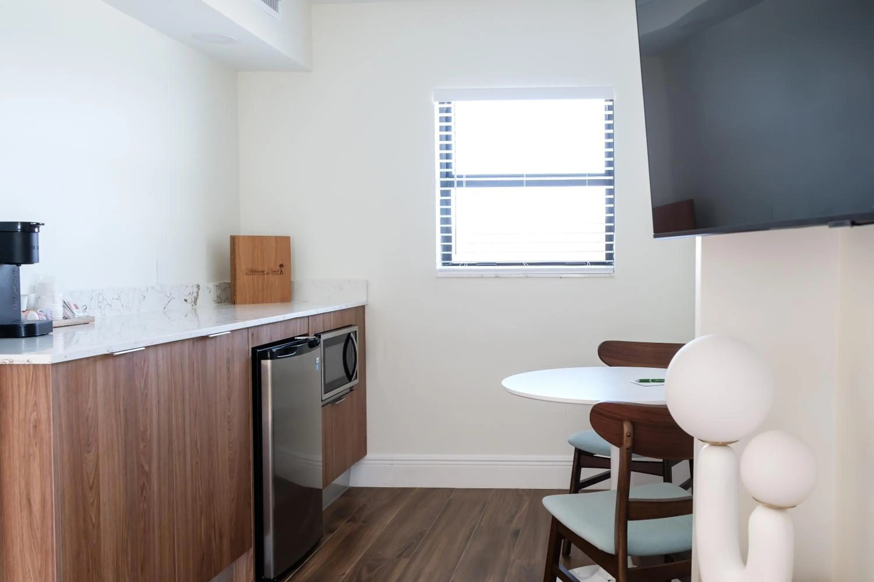 Kitchen or kitchenette in Melbourne Beach Resort & Surf Club