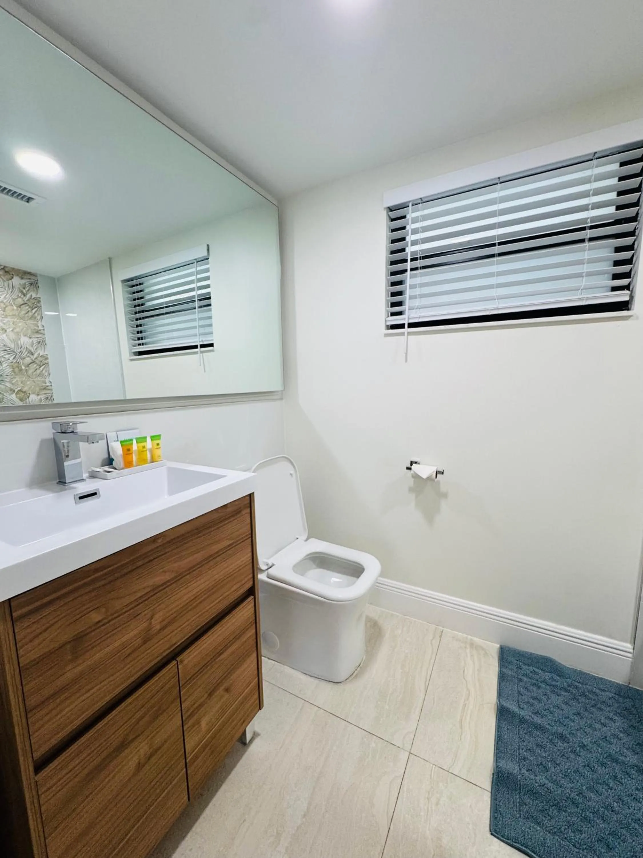 Bathroom in Melbourne Beach Resort & Surf Club
