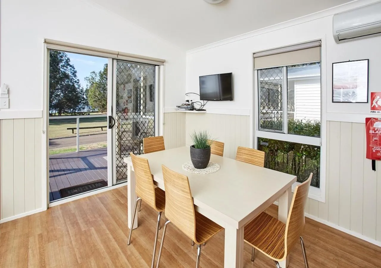 Lorikeet Spa Two Bedroom in NRMA Budgewoi Holiday Park