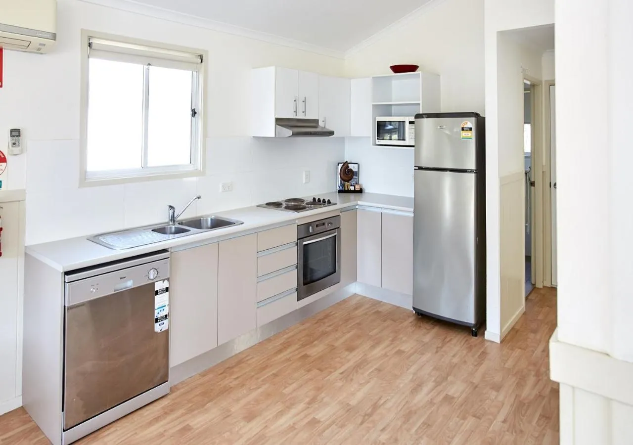 Lorikeet Spa Two Bedroom in NRMA Budgewoi Holiday Park