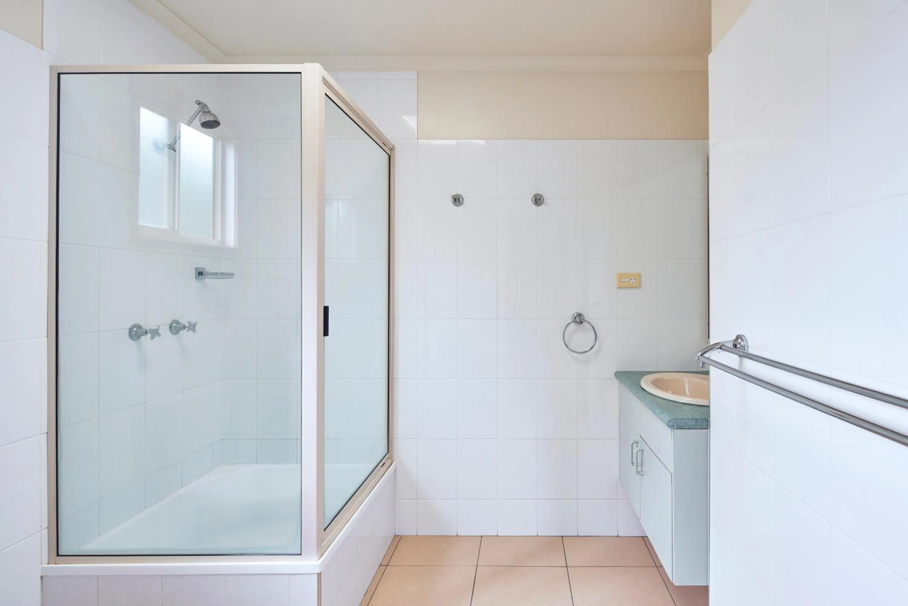 Bathroom in NRMA Merimbula Beach Holiday Resort