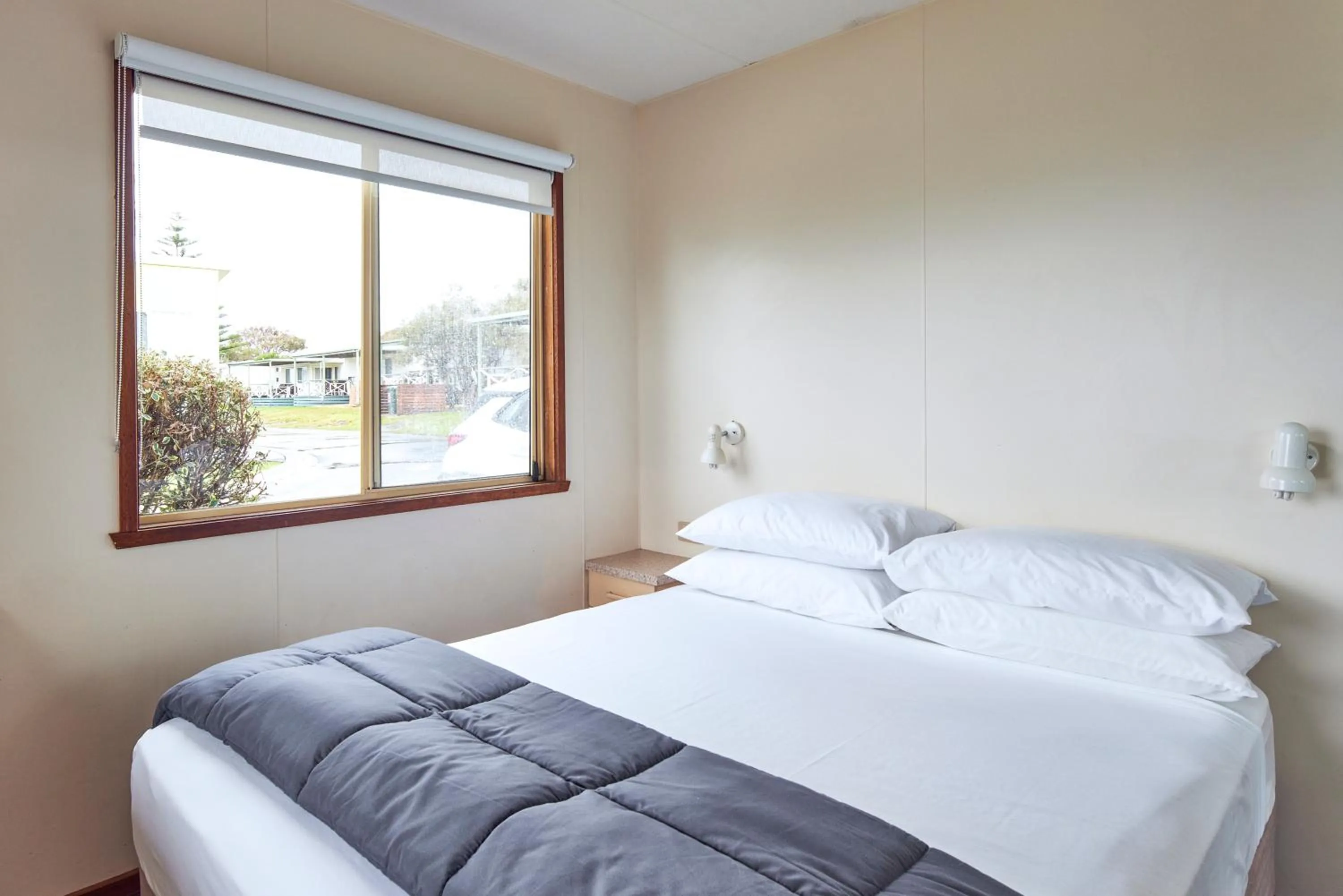 Bedroom, Bed in NRMA Merimbula Beach Holiday Resort