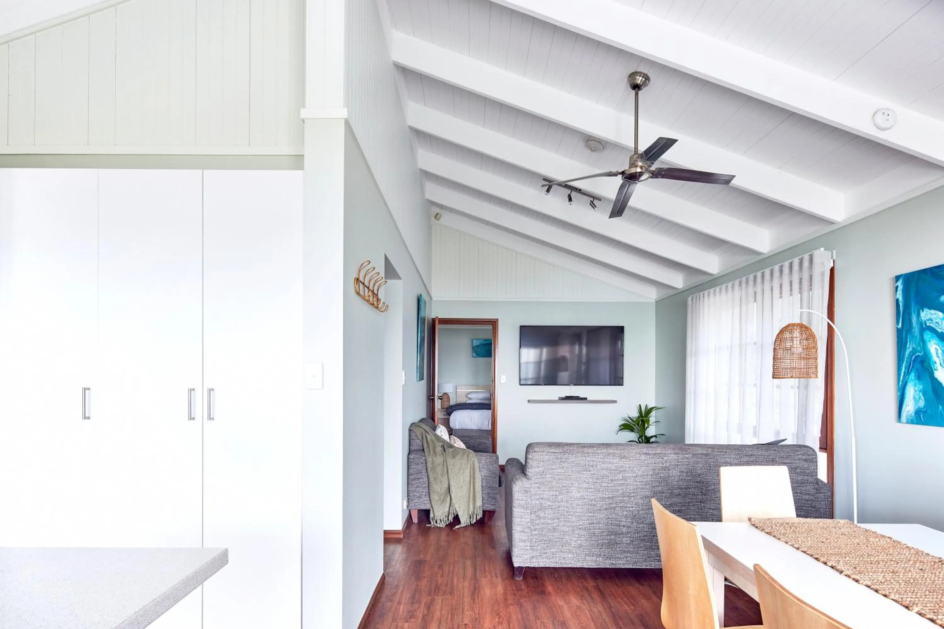 Living room, Bed in NRMA Murramarang Beachfront Holiday Resort