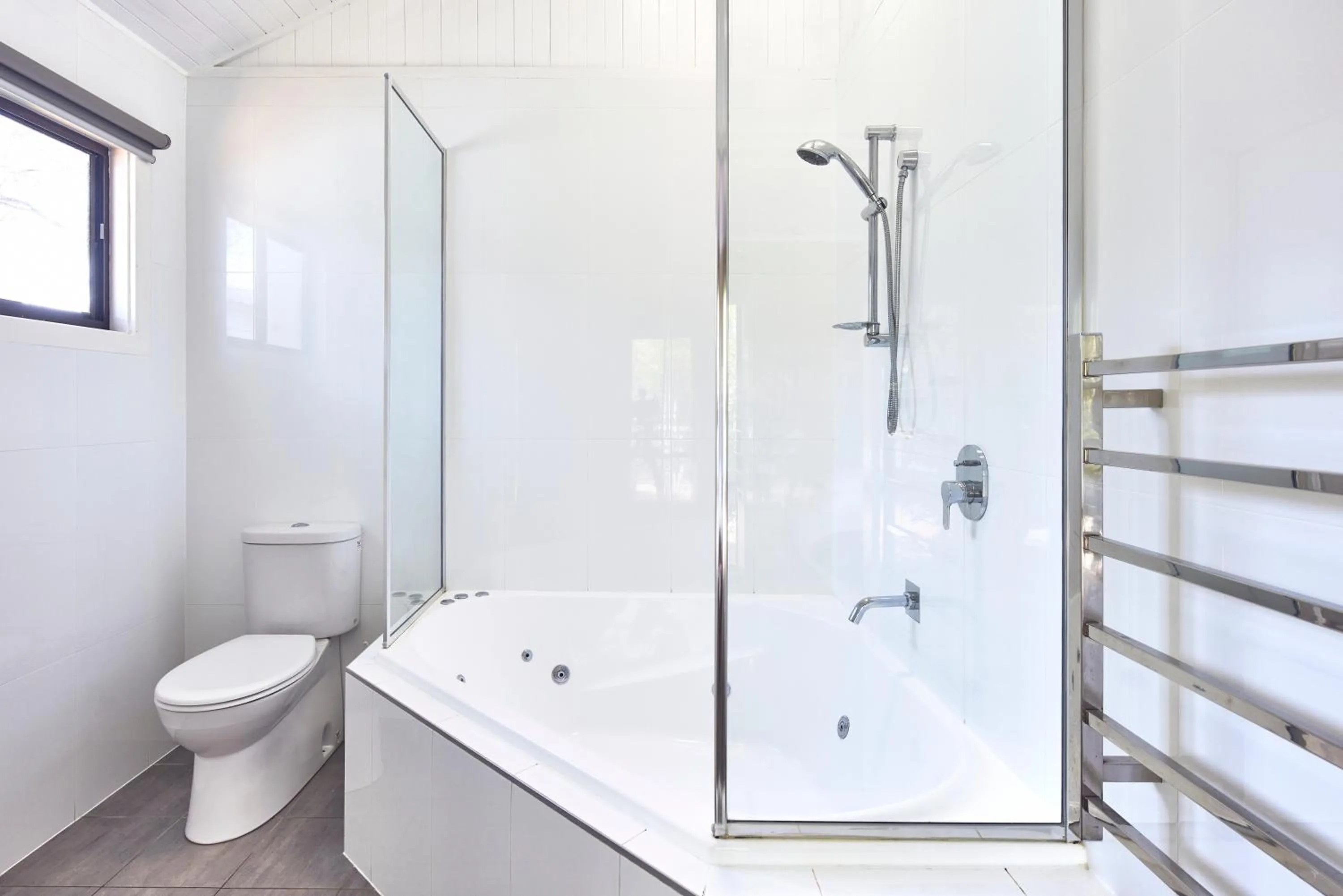 Bathroom in NRMA Murramarang Beachfront Holiday Resort