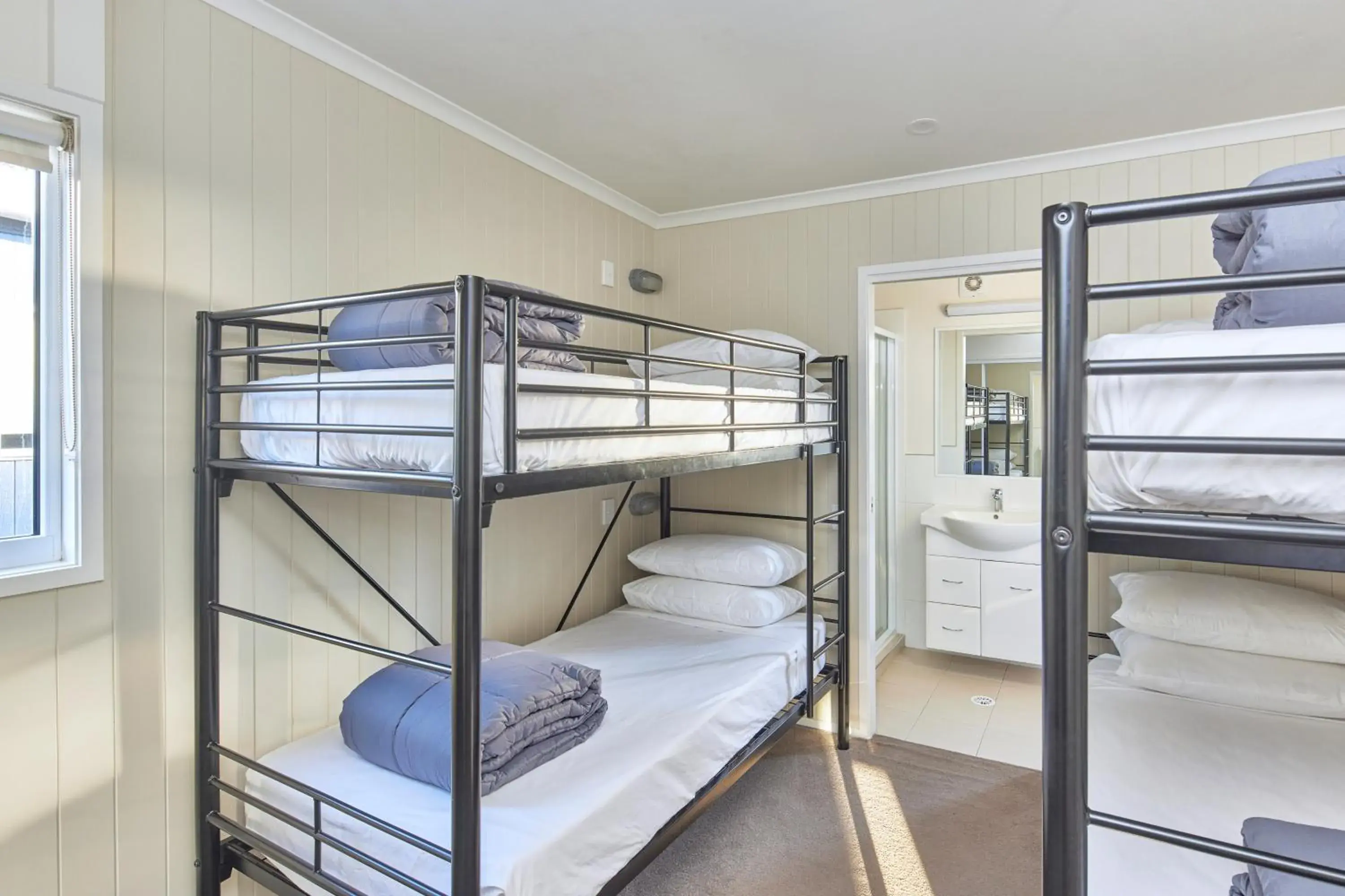 Seabreeze Villa 2 Bedroom in NRMA Ocean Beach Holiday Resort Seabreeze Villa 2 Bedroom in NRMA Ocean Beach Holiday Resort