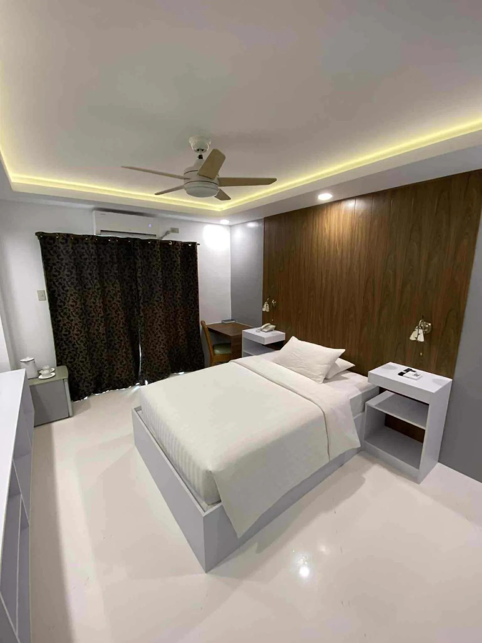 View (from property/room), Bed in Buena Casa Hotel