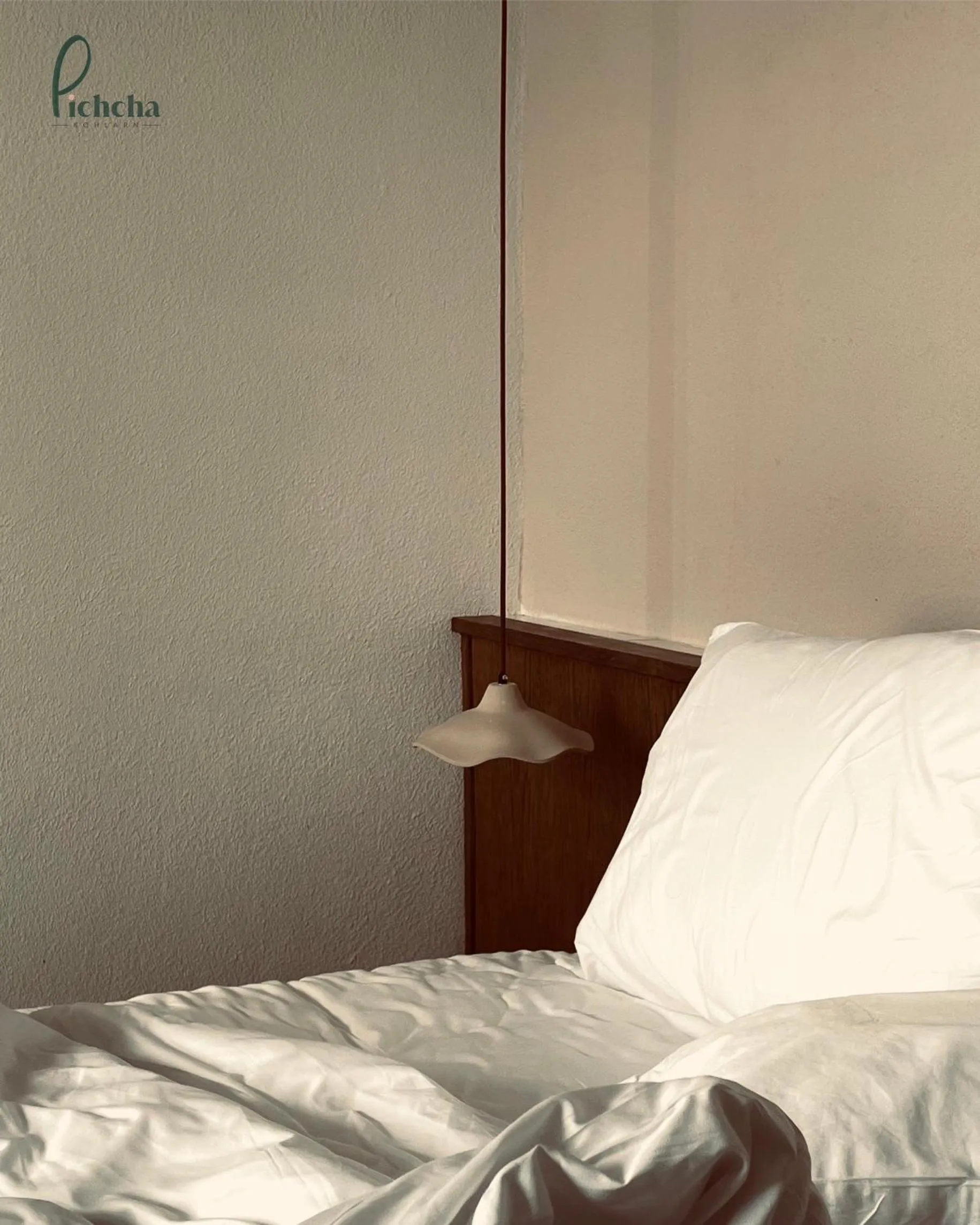 Photo of the whole room, Bed in Pichcha Kohlarn