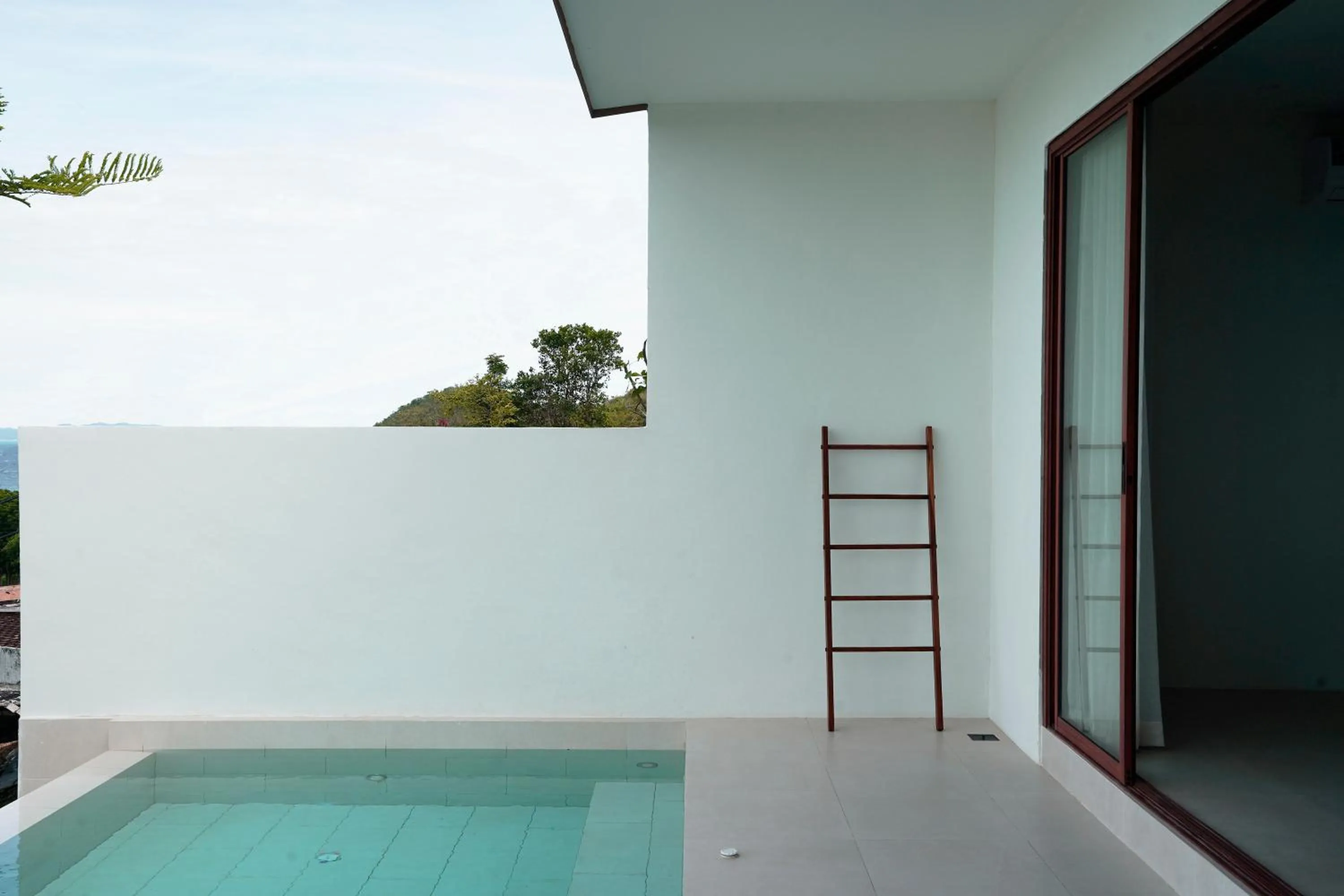 Swimming pool in Pichcha Kohlarn