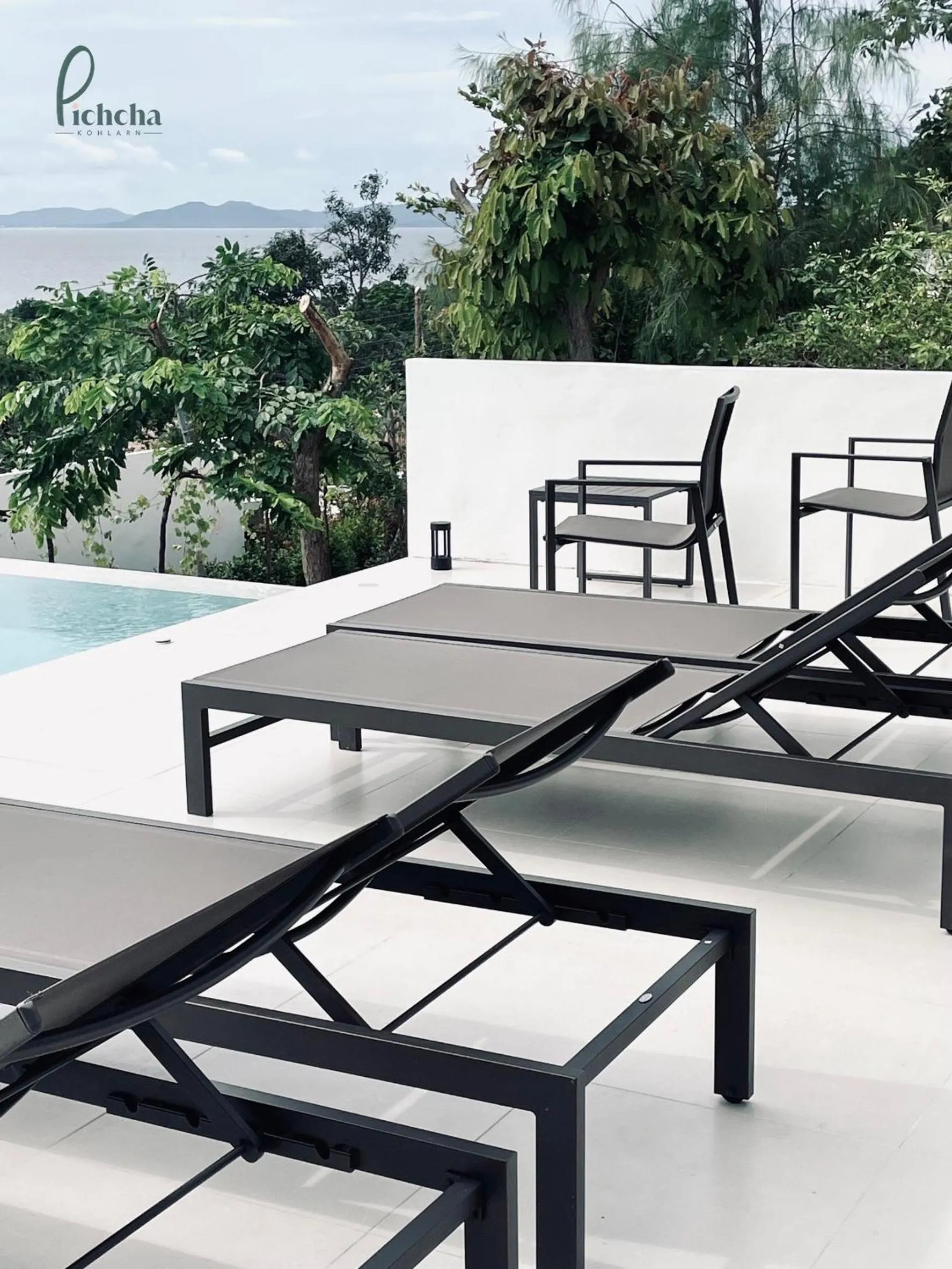 Swimming pool in Pichcha Kohlarn