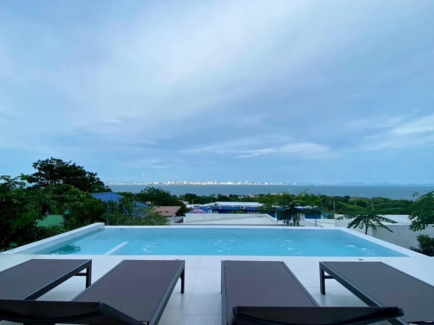 Balcony/Terrace in Pichcha Kohlarn