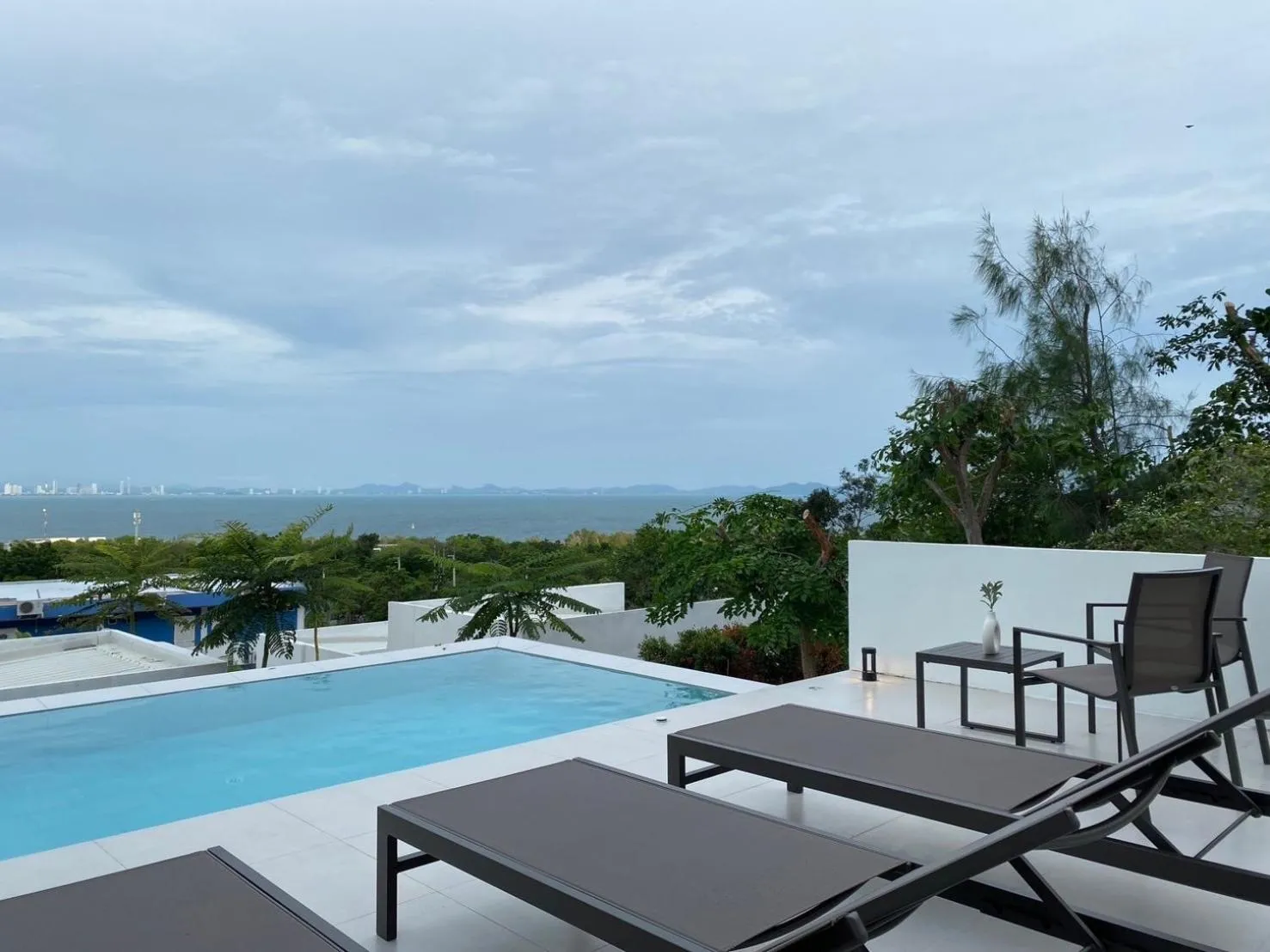 Balcony/Terrace in Pichcha Kohlarn