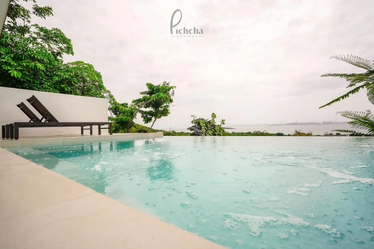 Swimming pool in Pichcha Kohlarn Swimming pool in Pichcha Kohlarn