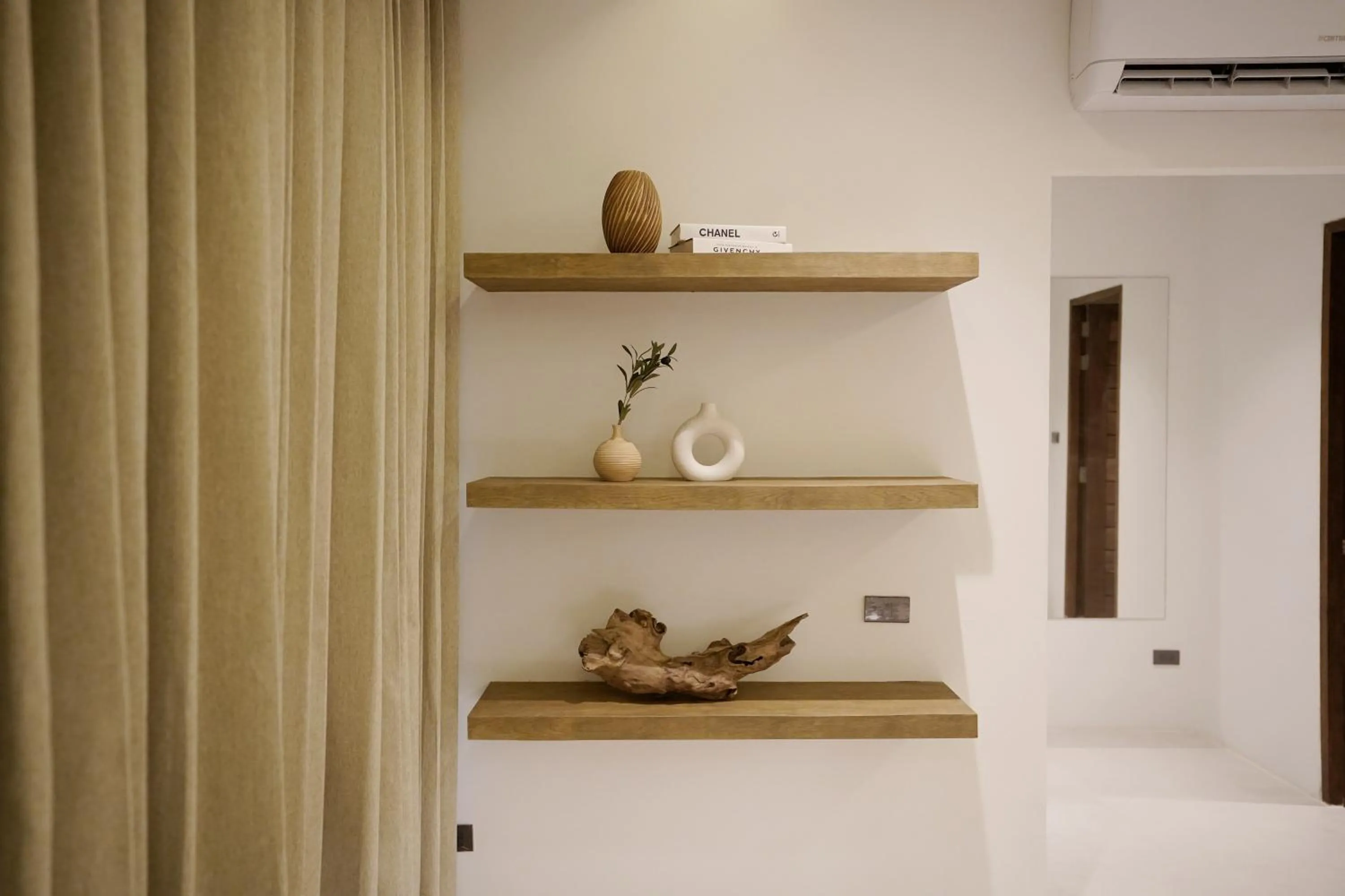 Photo of the whole room in Pichcha Kohlarn