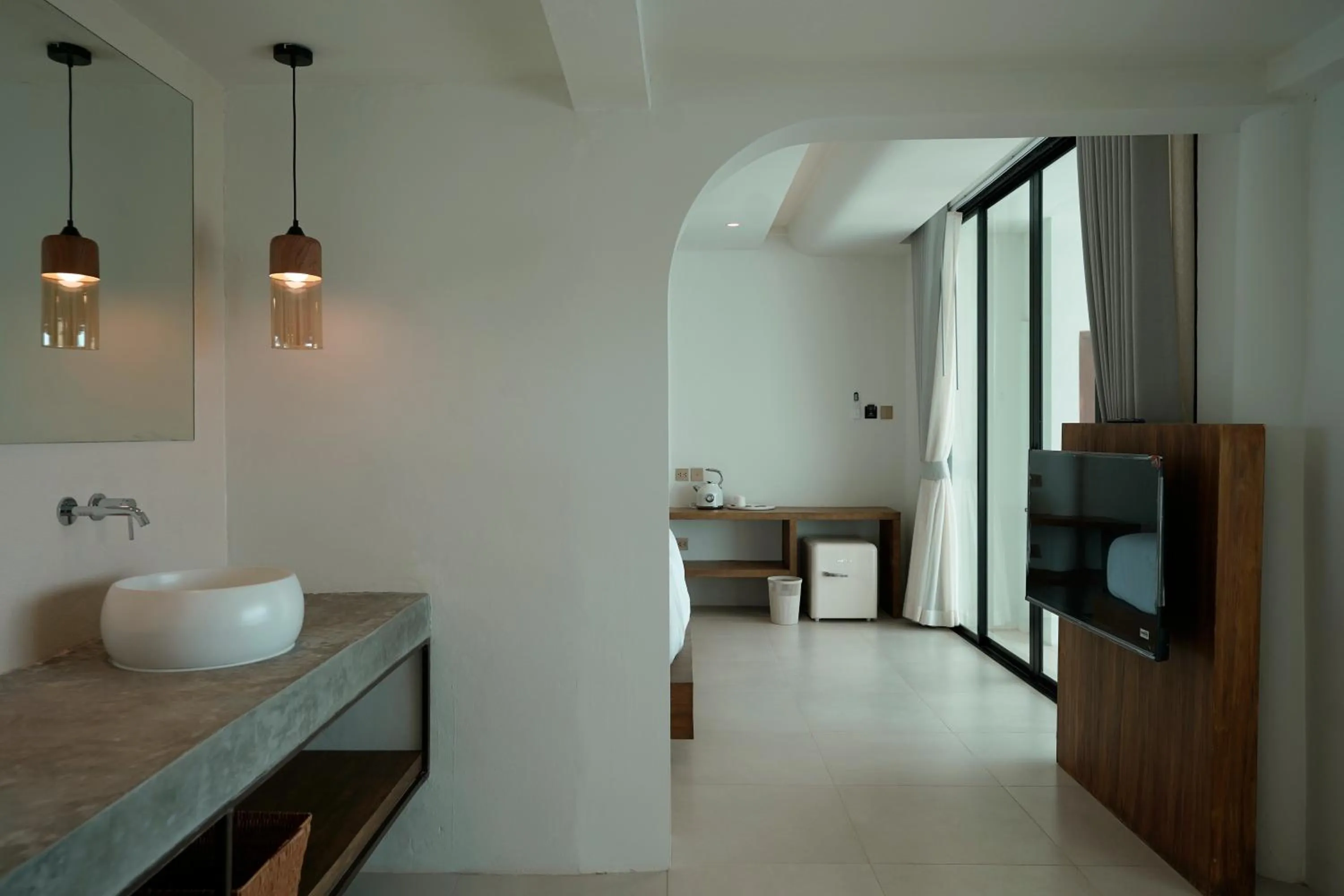 Photo of the whole room, Bed in Pichcha Kohlarn